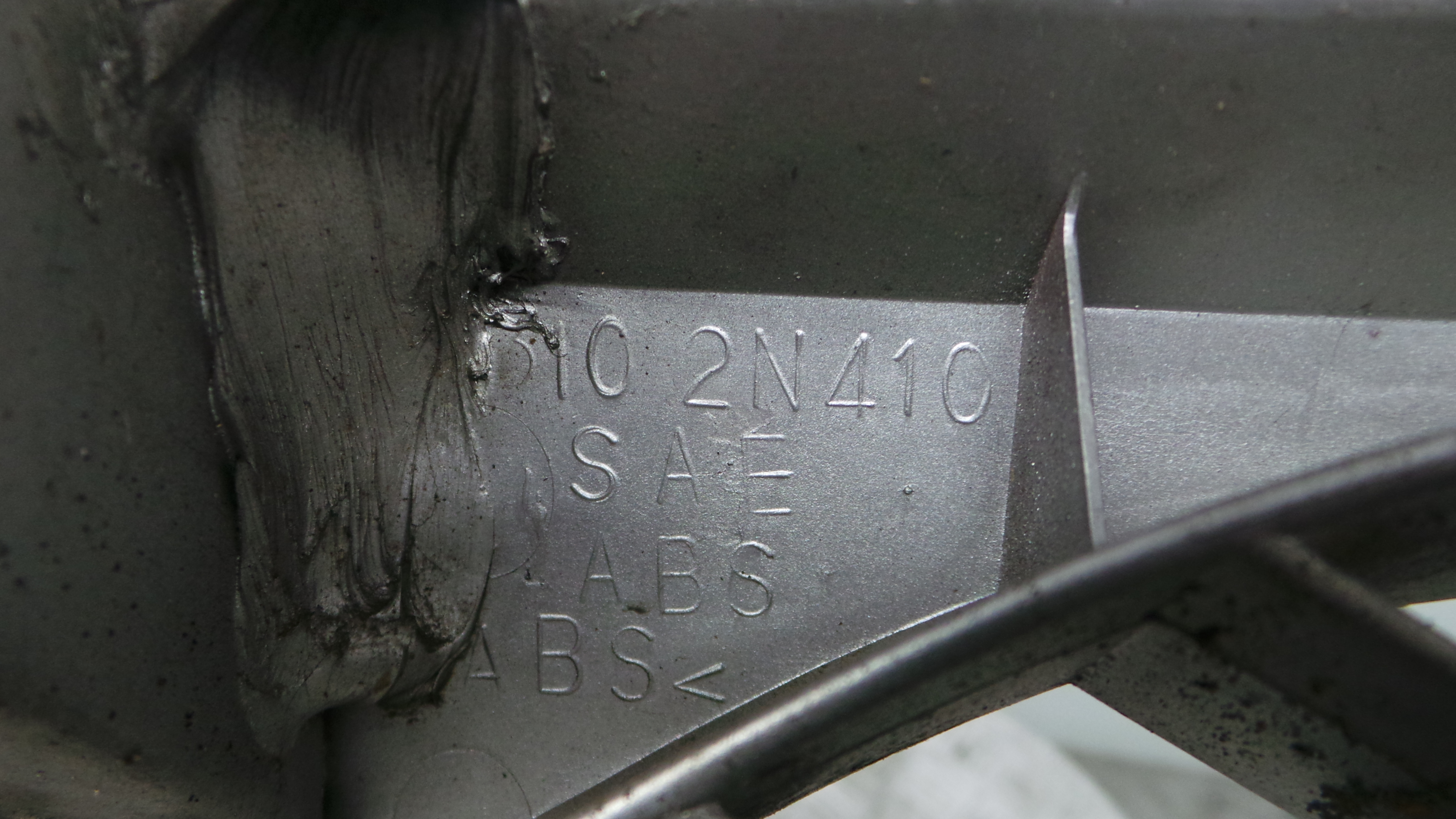 Grelha da Frente 62310-2N410 - NISSAN ALMERA I (N15)-33199377