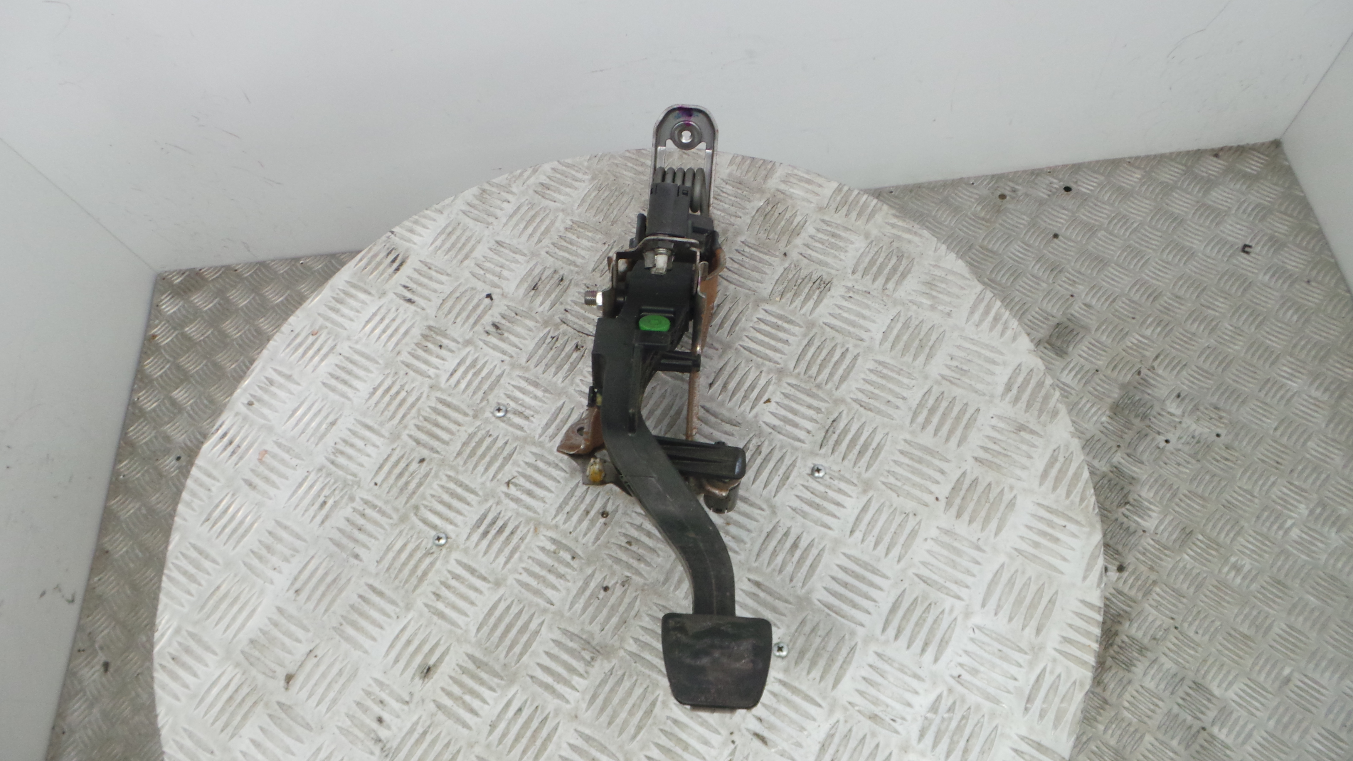 Pedal de Embraiagem  - TOYOTA YARIS (_P9_), YARIS/VITZ (_P9_)-33199425