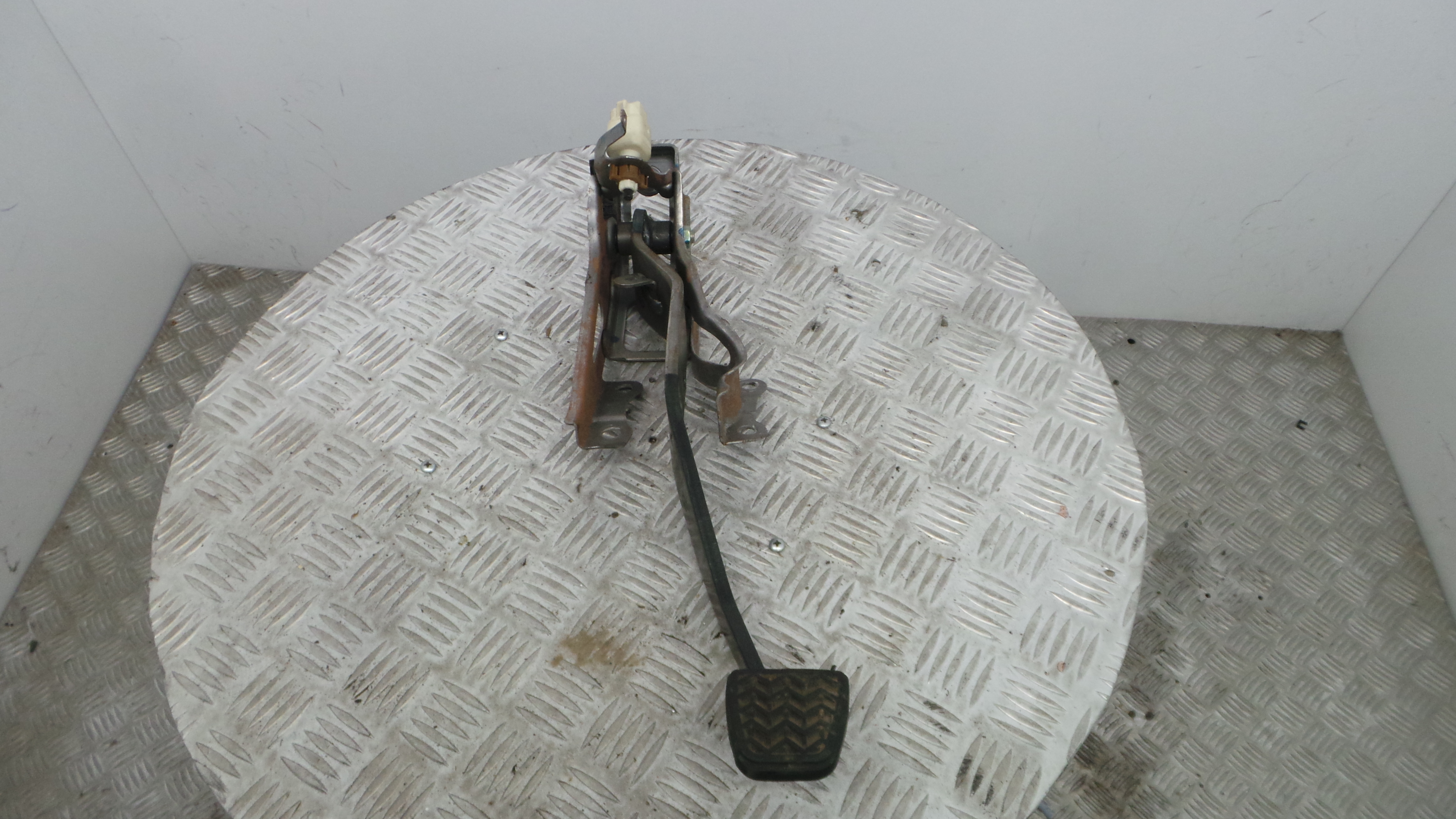 Pedal do Travão  - TOYOTA YARIS (_P9_), YARIS/VITZ (_P9_)-33199450