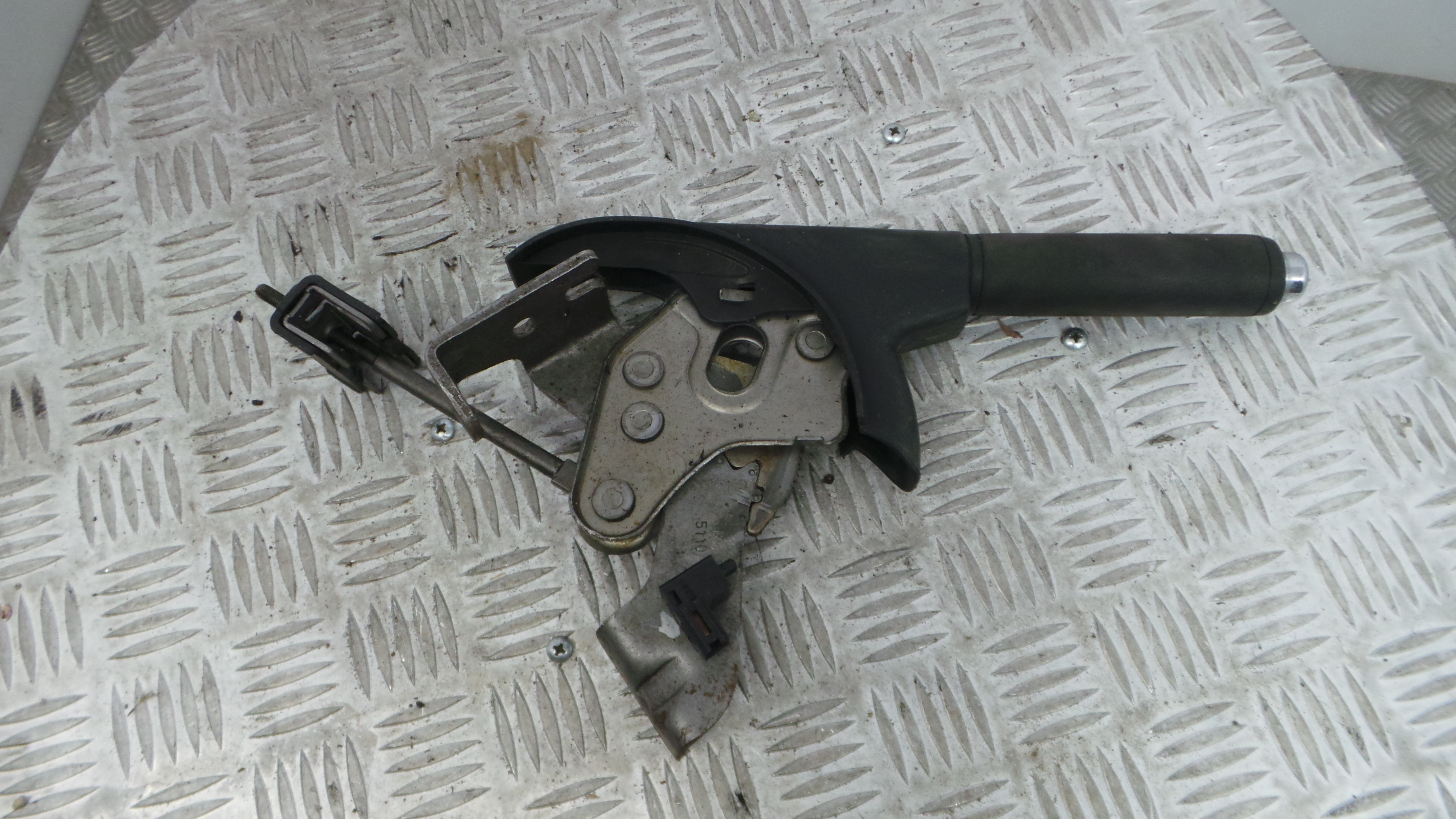 Travão de Mão  462100D270C0 - TOYOTA YARIS (_P13_), YARIS/VITZ (_P13_)-33199608