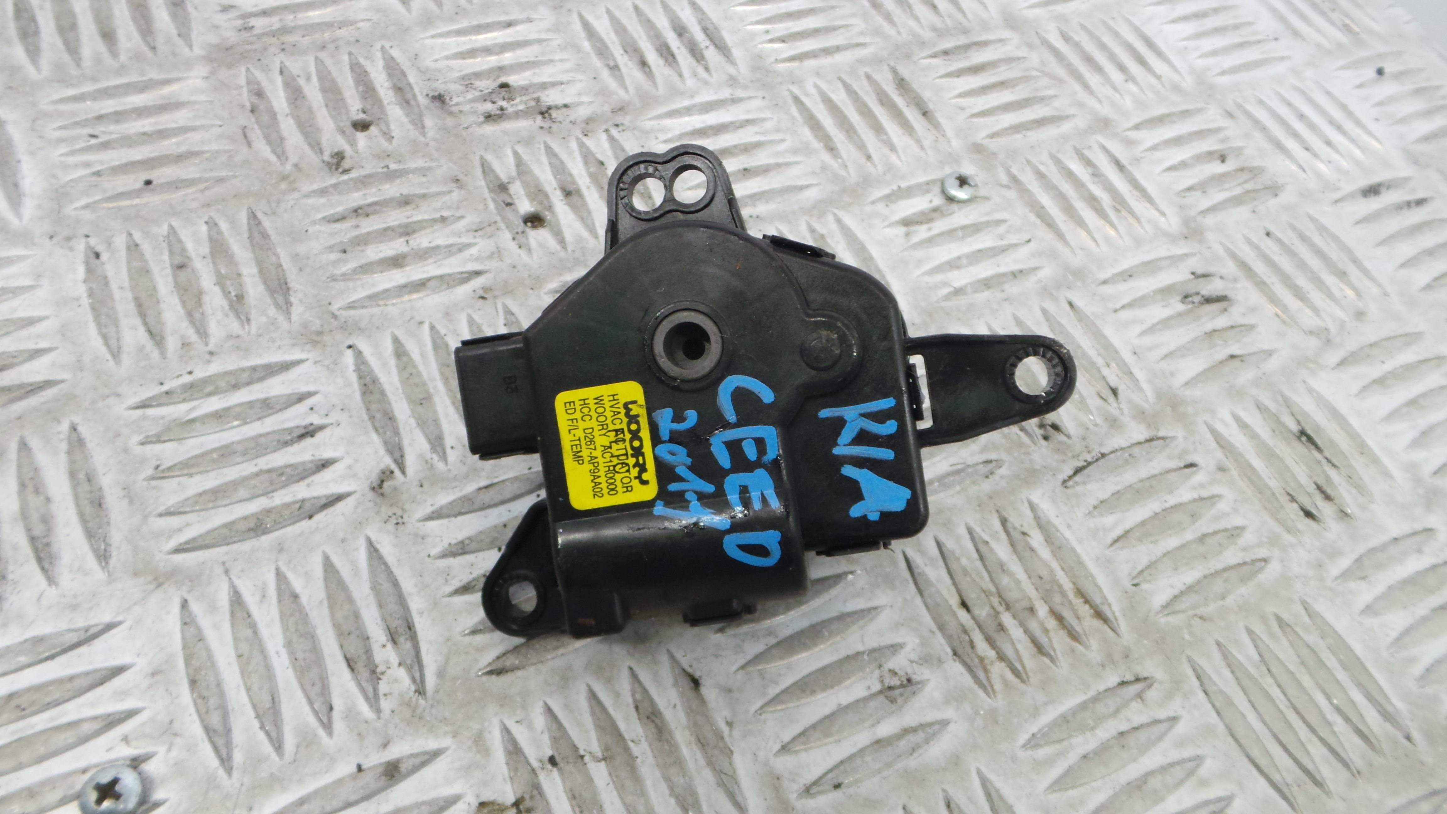 Atuador do Circuito de Ar  AC1R0000 - KIA CEE'D Hatchback (ED)-33199726