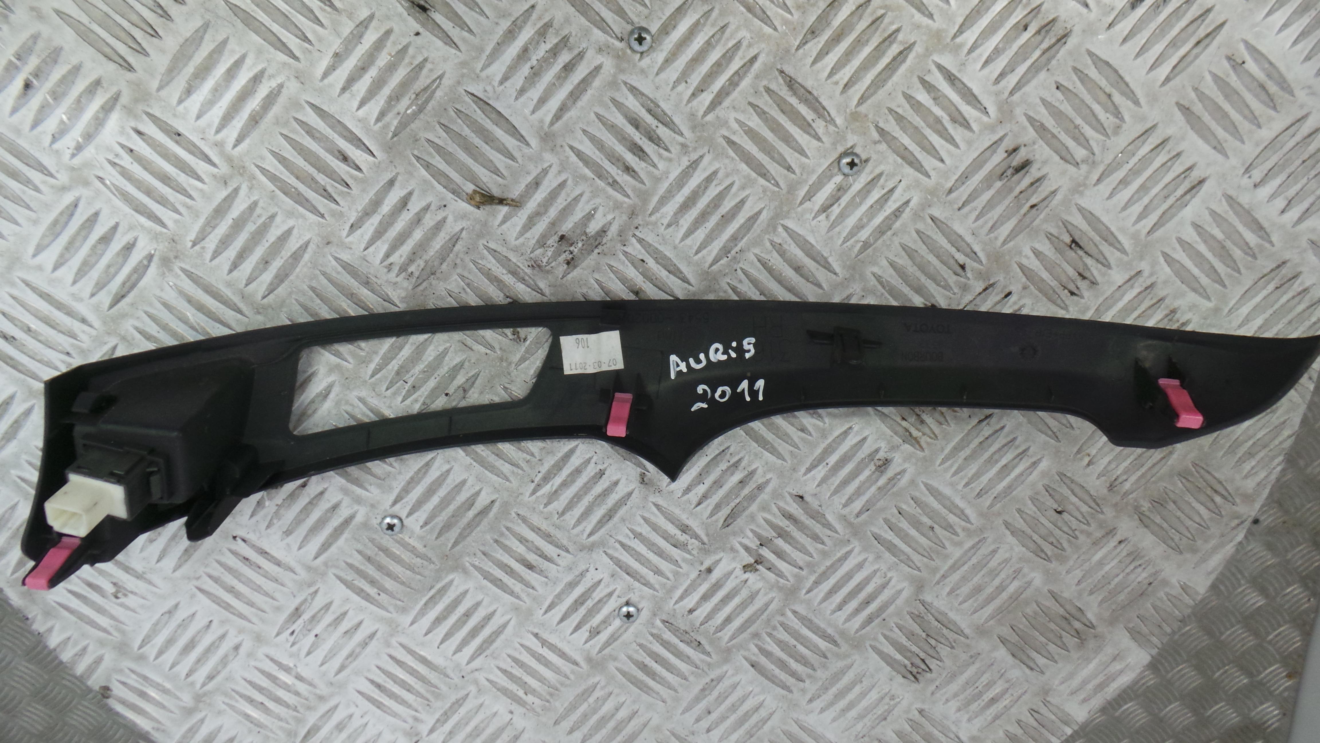 Consola central Tablier 55435-0D020 - TOYOTA AURIS (_E15_), COROLLA (_E15_)-33200481