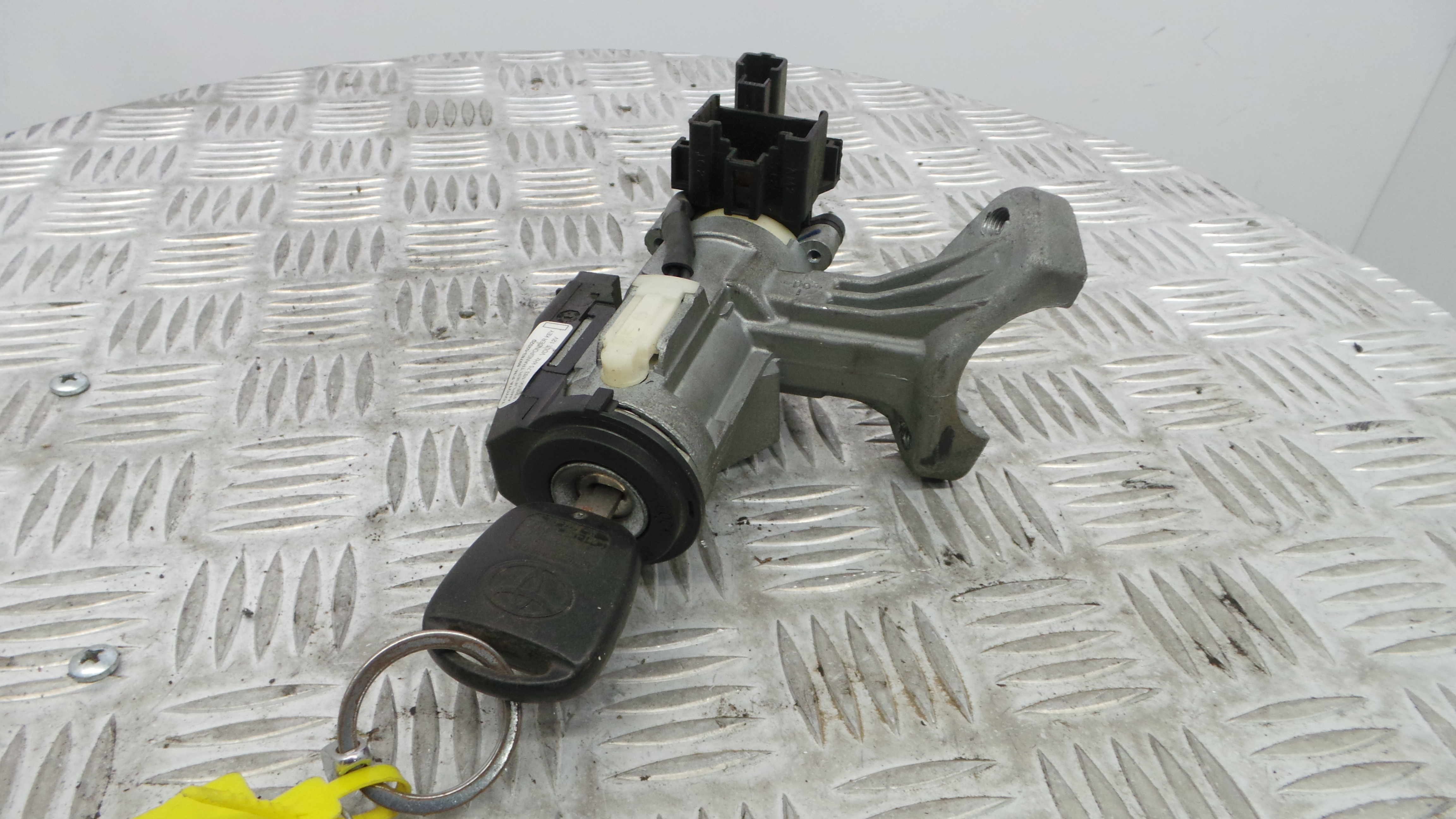 Canhão de ignição 45020-02-4 - TOYOTA COROLLA (_E12_), COROLLA / ALLEX (_E12_)-33200502 Canhão de ignição 45020-02-4 - TOYOTA COROLLA (_E12_), COROLLA / ALLEX (_E12_)-33200502