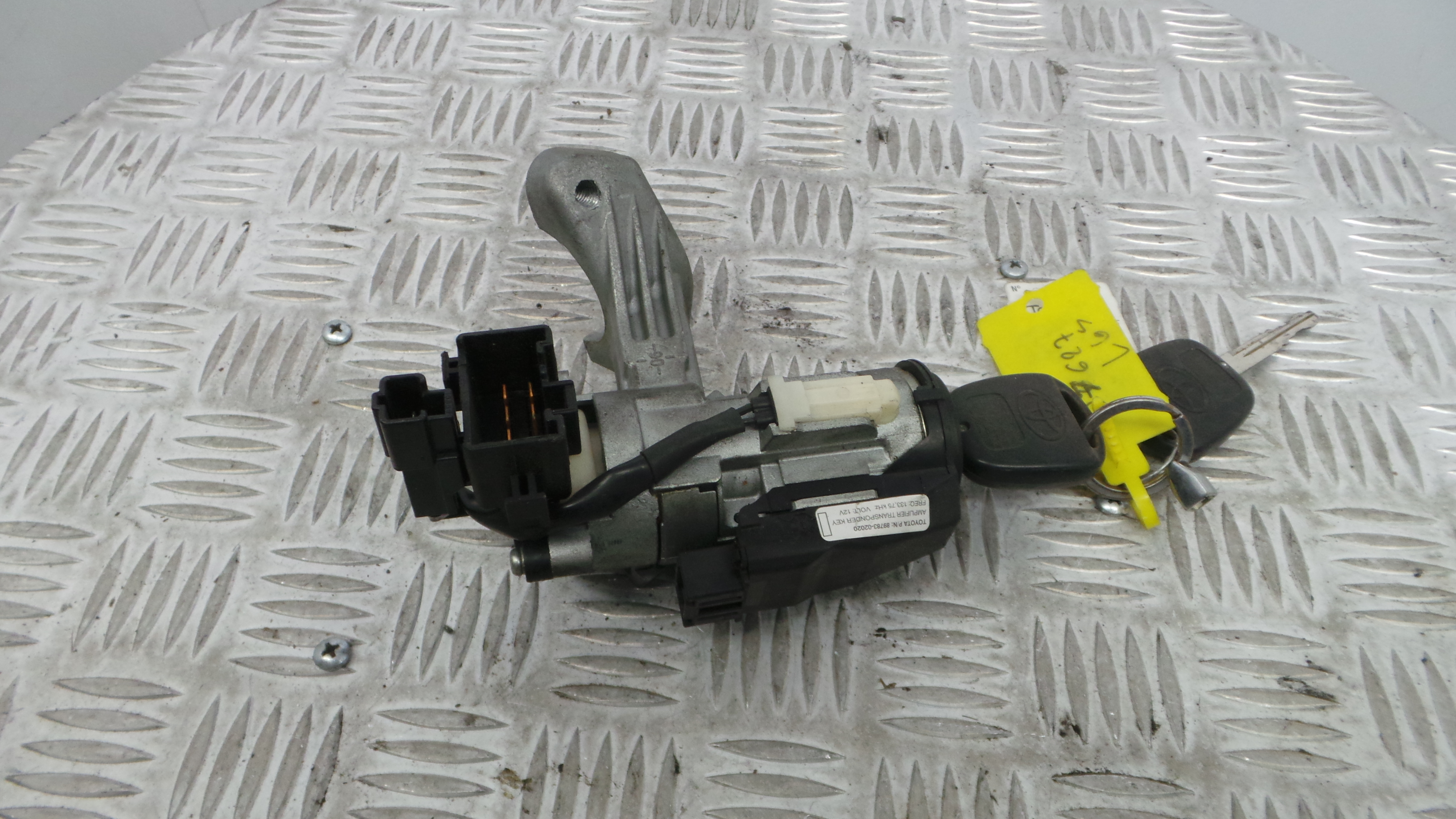 Canhão de ignição 45020-02-4 - TOYOTA COROLLA (_E12_), COROLLA / ALLEX (_E12_)-33200502