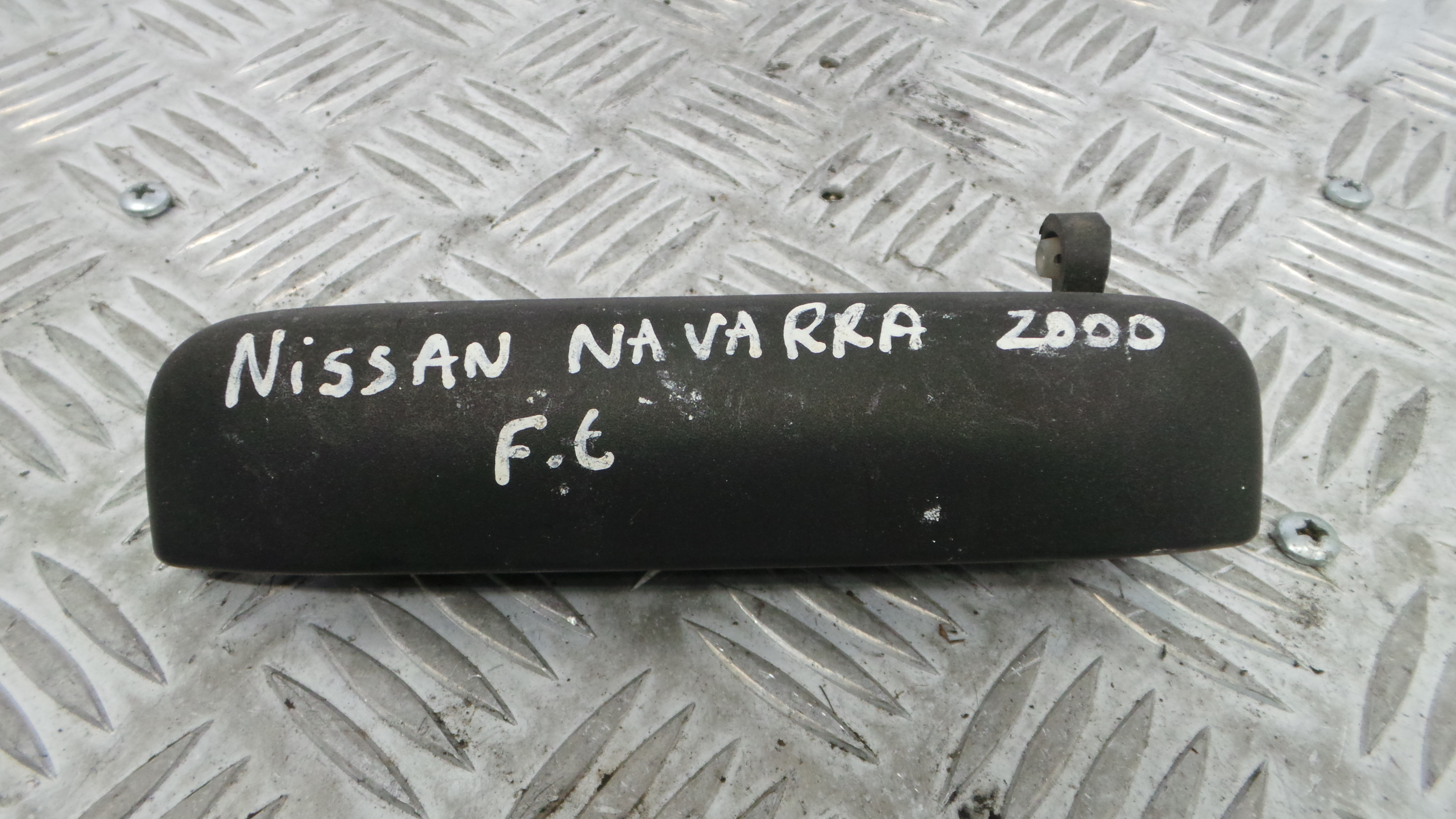 Puxador Exterior Frente Esquerdo - NISSAN NAVARA Camião de plataforma/chassis (D22)-33200548 Puxador Exterior Frente Esquerdo - NISSAN NAVARA Camião de plataforma/chassis (D22)-33200548