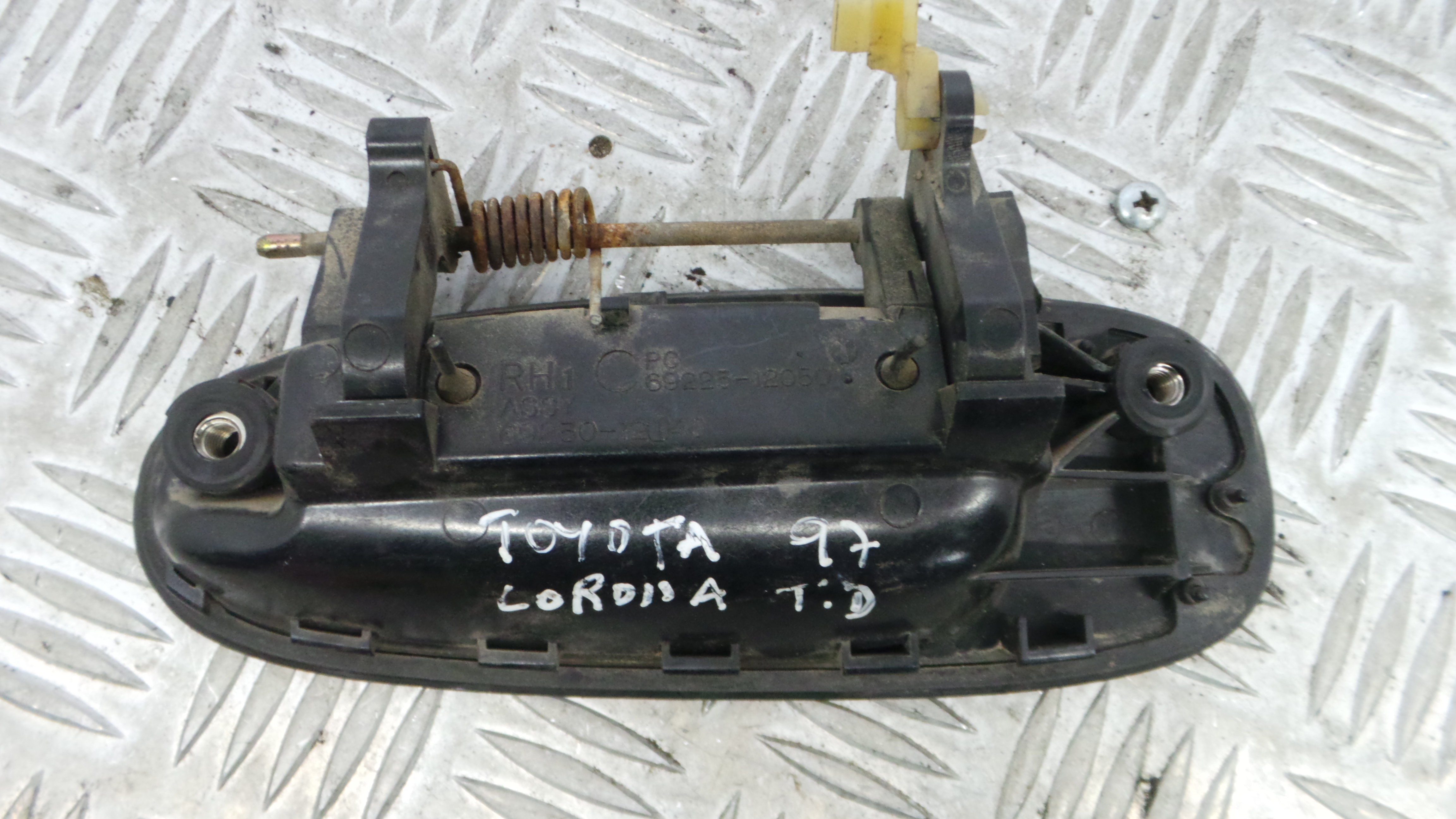 Puxador Exterior Trás Direita 69223-12050 - TOYOTA COROLLA (_E11_)-33200573