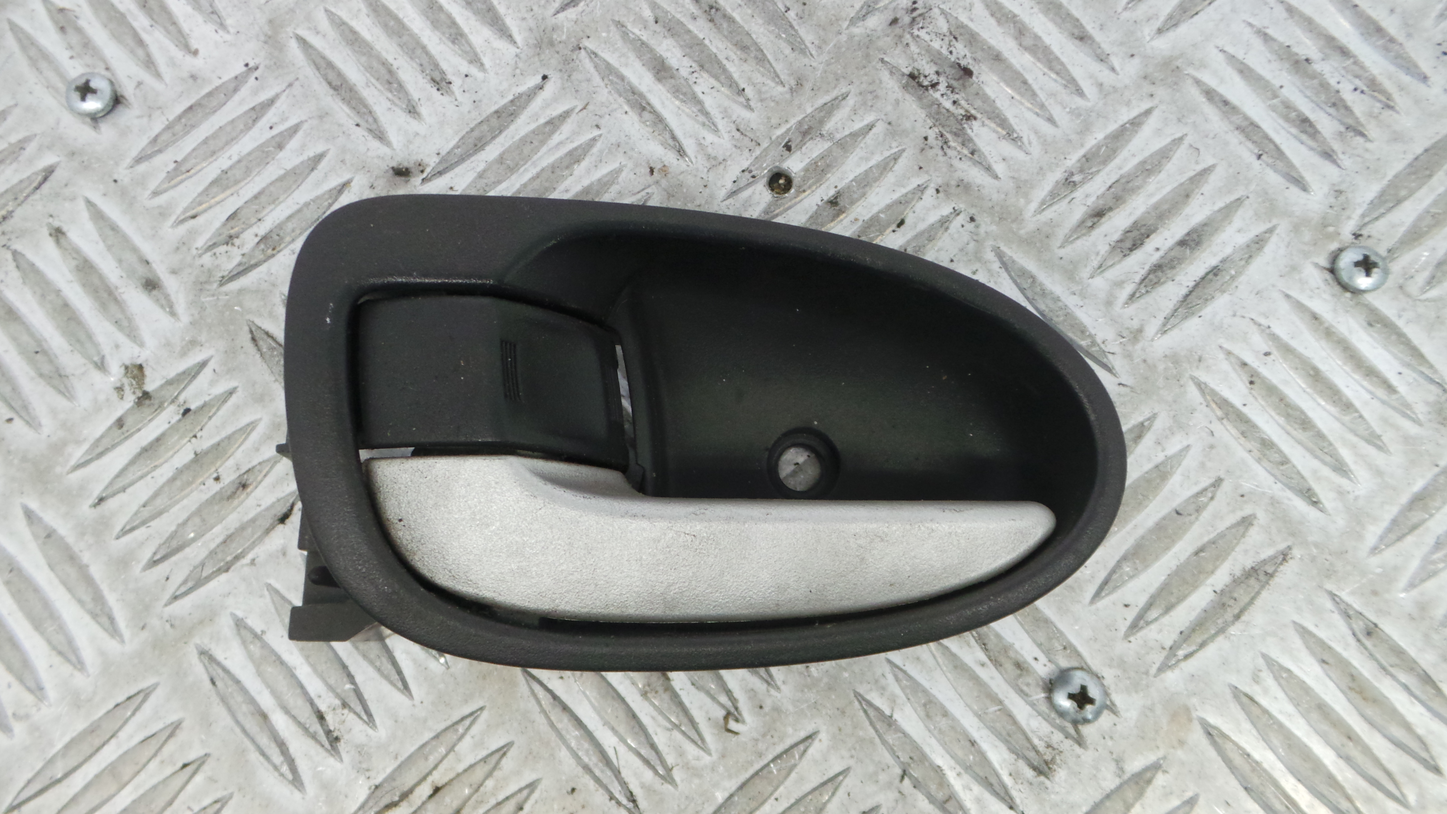 Puxador Interior Frente Esquerdo 69206-0D090 - TOYOTA YARIS (_P9_), YARIS/VITZ (_P9_)-33200607