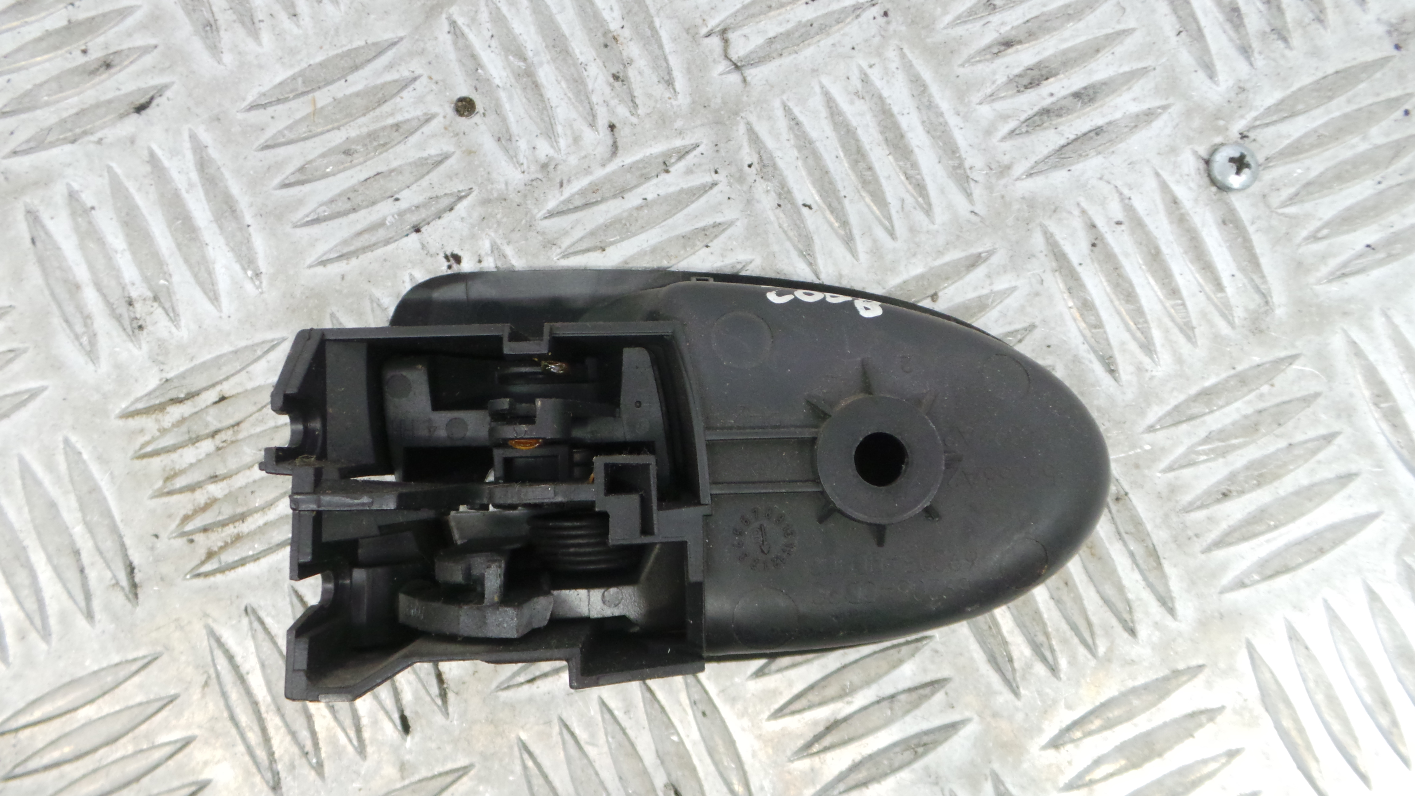 Puxador Interior Traseiro Direita 69205-0D90 - TOYOTA YARIS (_P9_), YARIS/VITZ (_P9_)-33200610