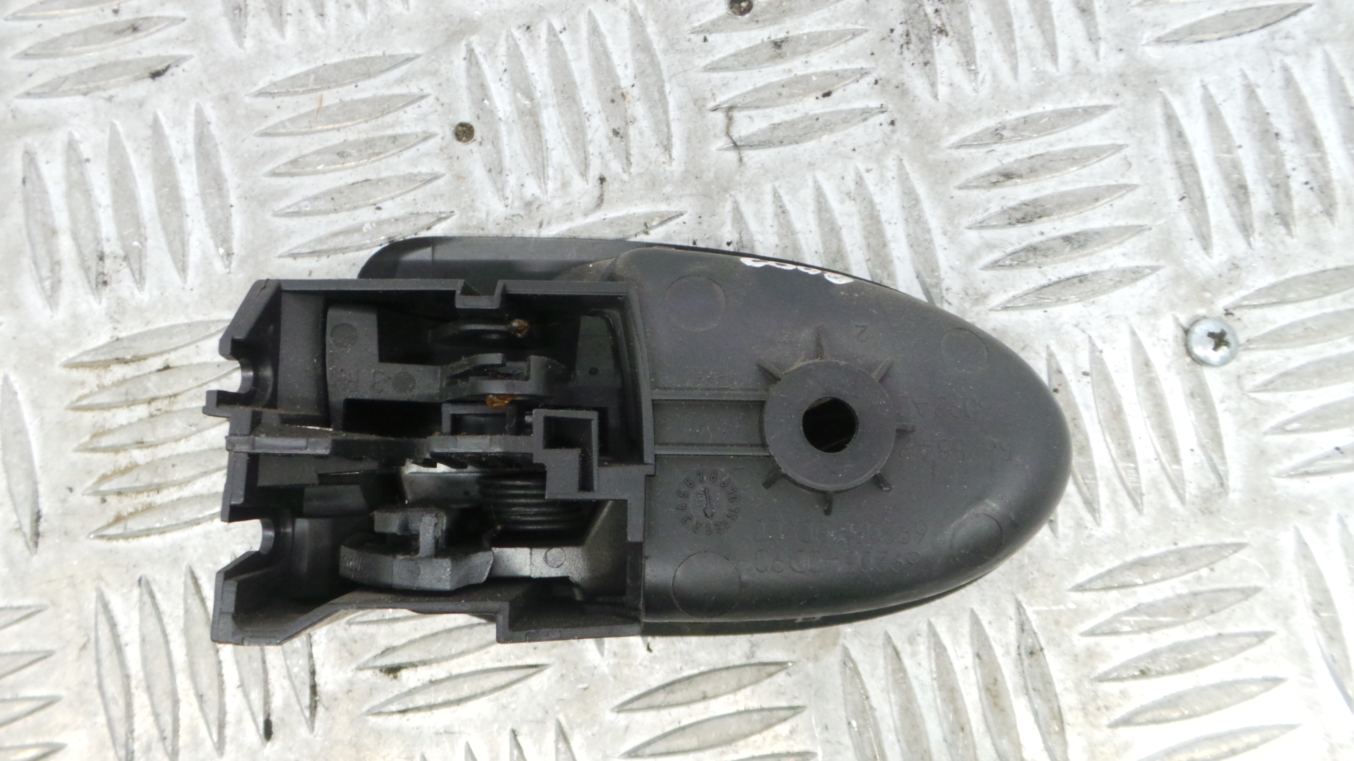 Puxador Interior Frente Direita 69205-0D90 - TOYOTA YARIS (_P9_), YARIS/VITZ (_P9_)-33200620