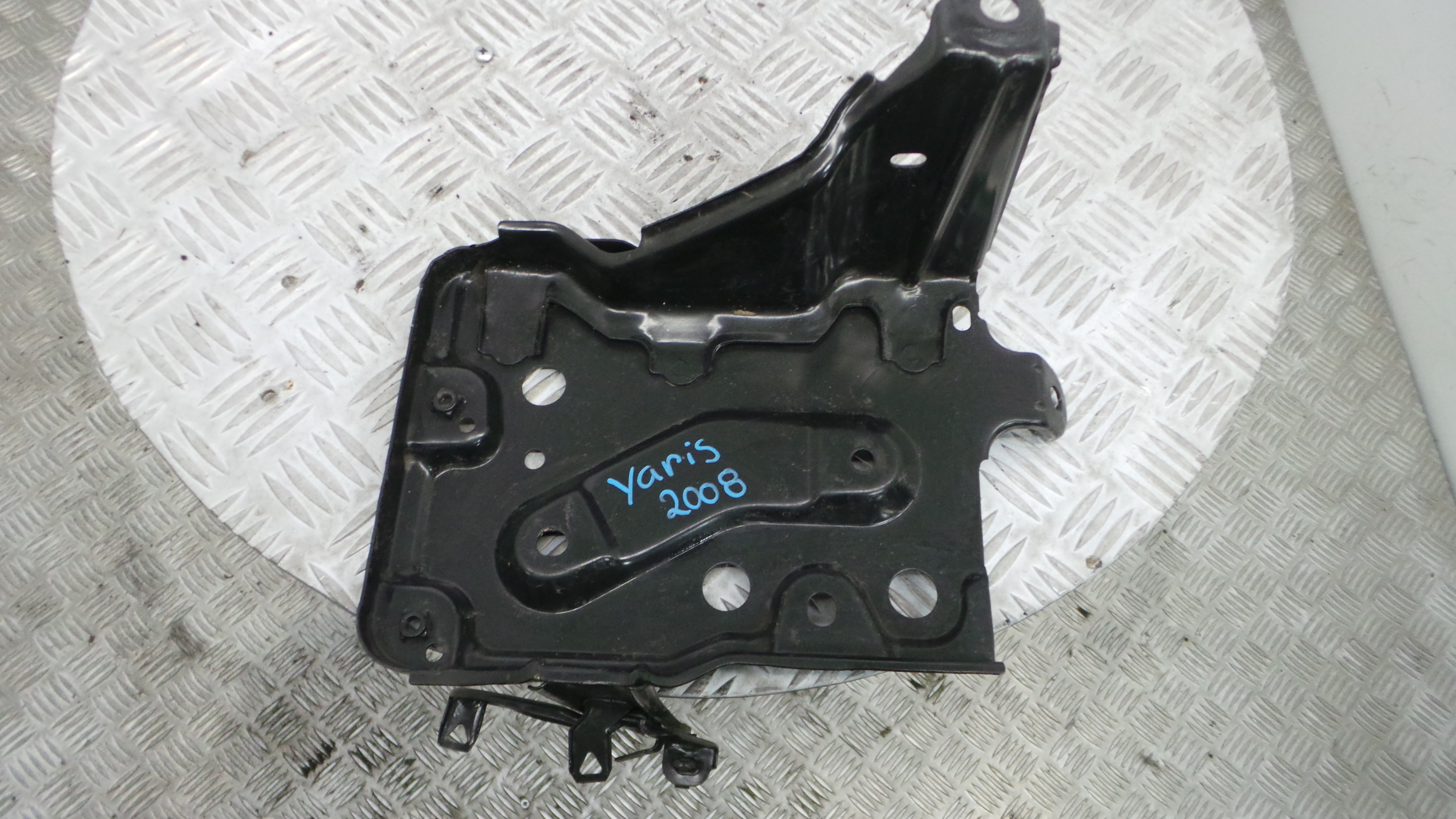 Base da Bateria  - TOYOTA YARIS (_P9_), YARIS/VITZ (_P9_)-33201224