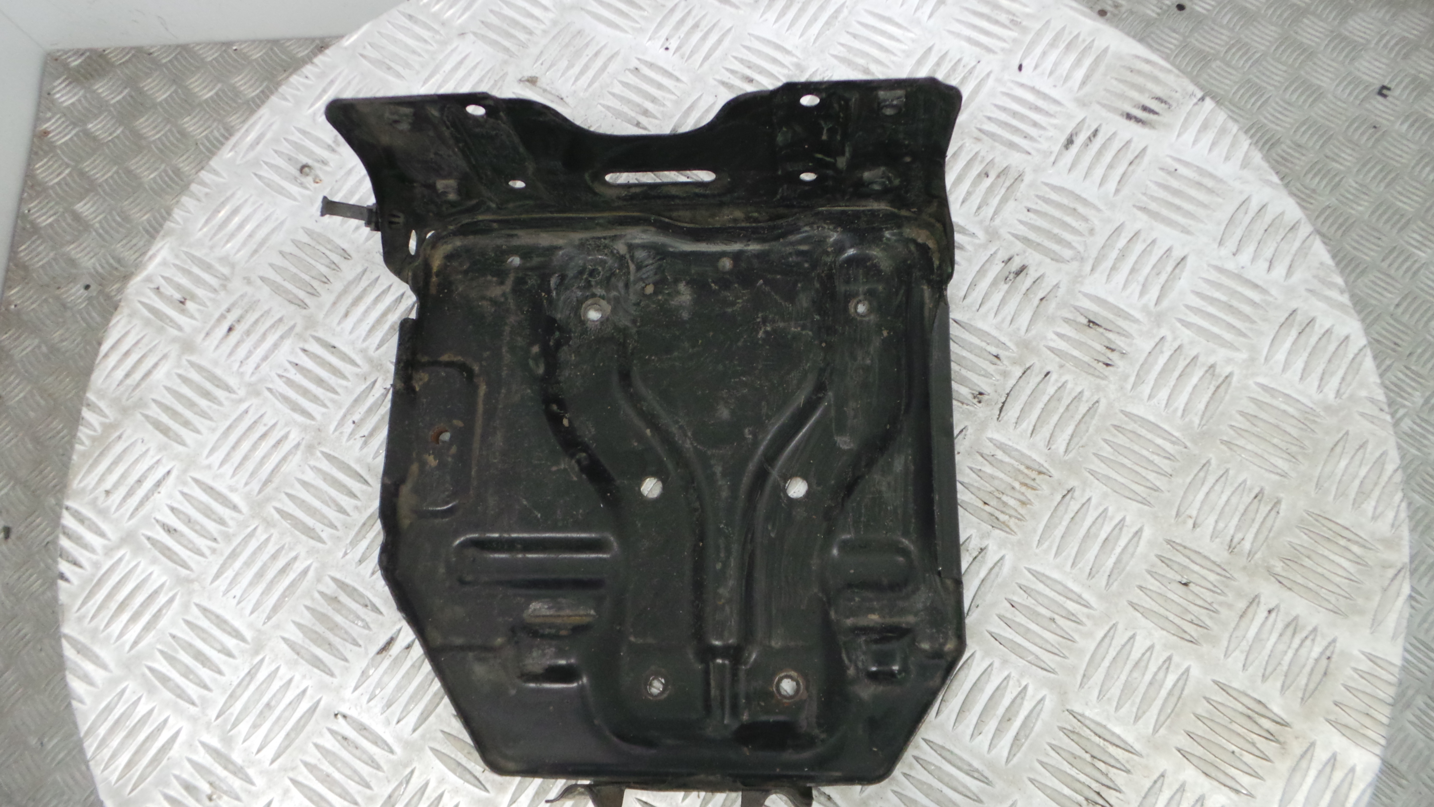 Base da Bateria  - SUZUKI SWIFT III (MZ, EZ)-33201226