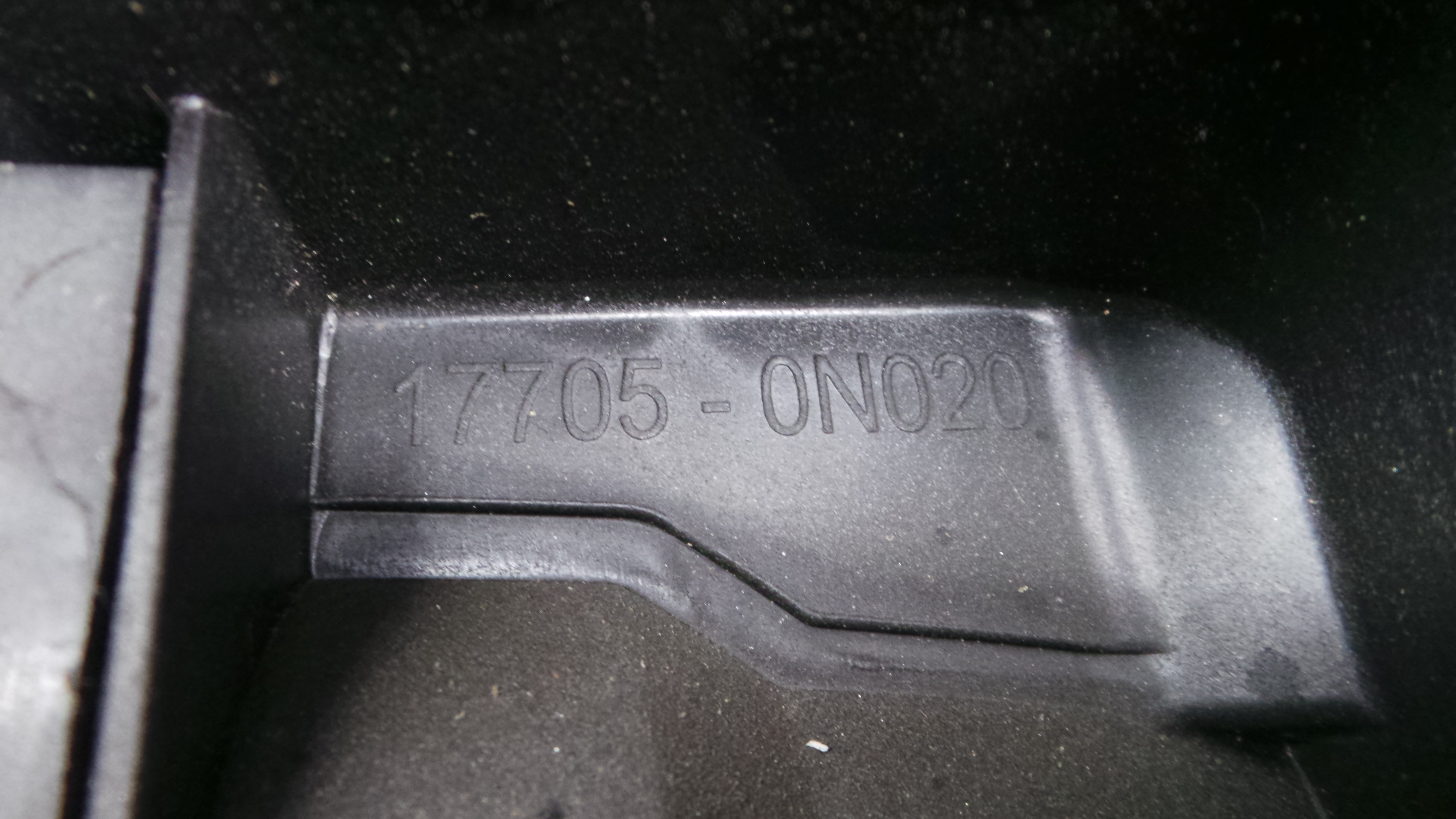 Caixa Filtro de Ar  17705-0N020 - TOYOTA YARIS (_P9_), YARIS/VITZ (_P9_)-33201251