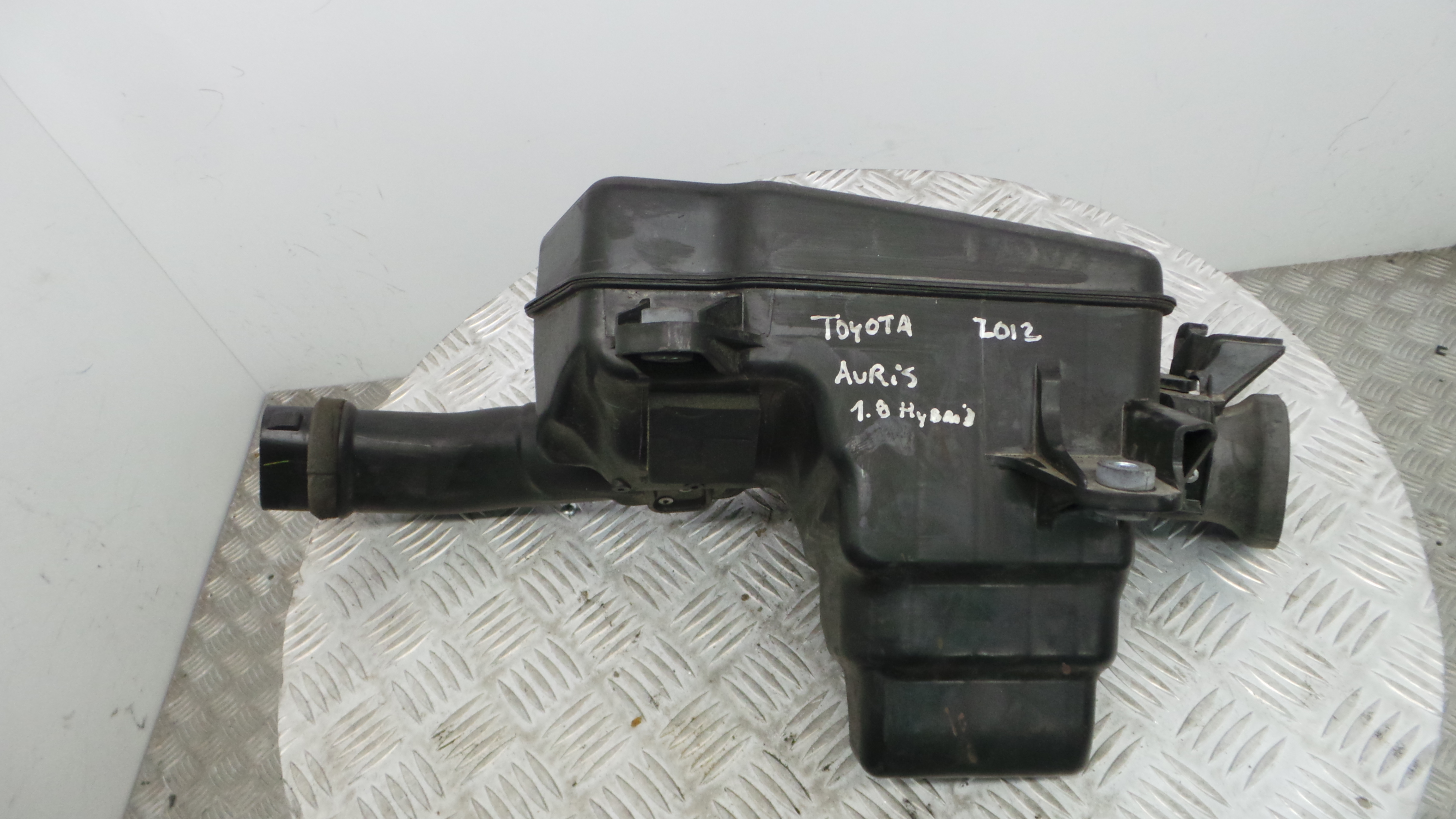 Caixa Filtro de Ar  17893-37040 - TOYOTA AURIS (_E15_), COROLLA (_E15_)-33201278