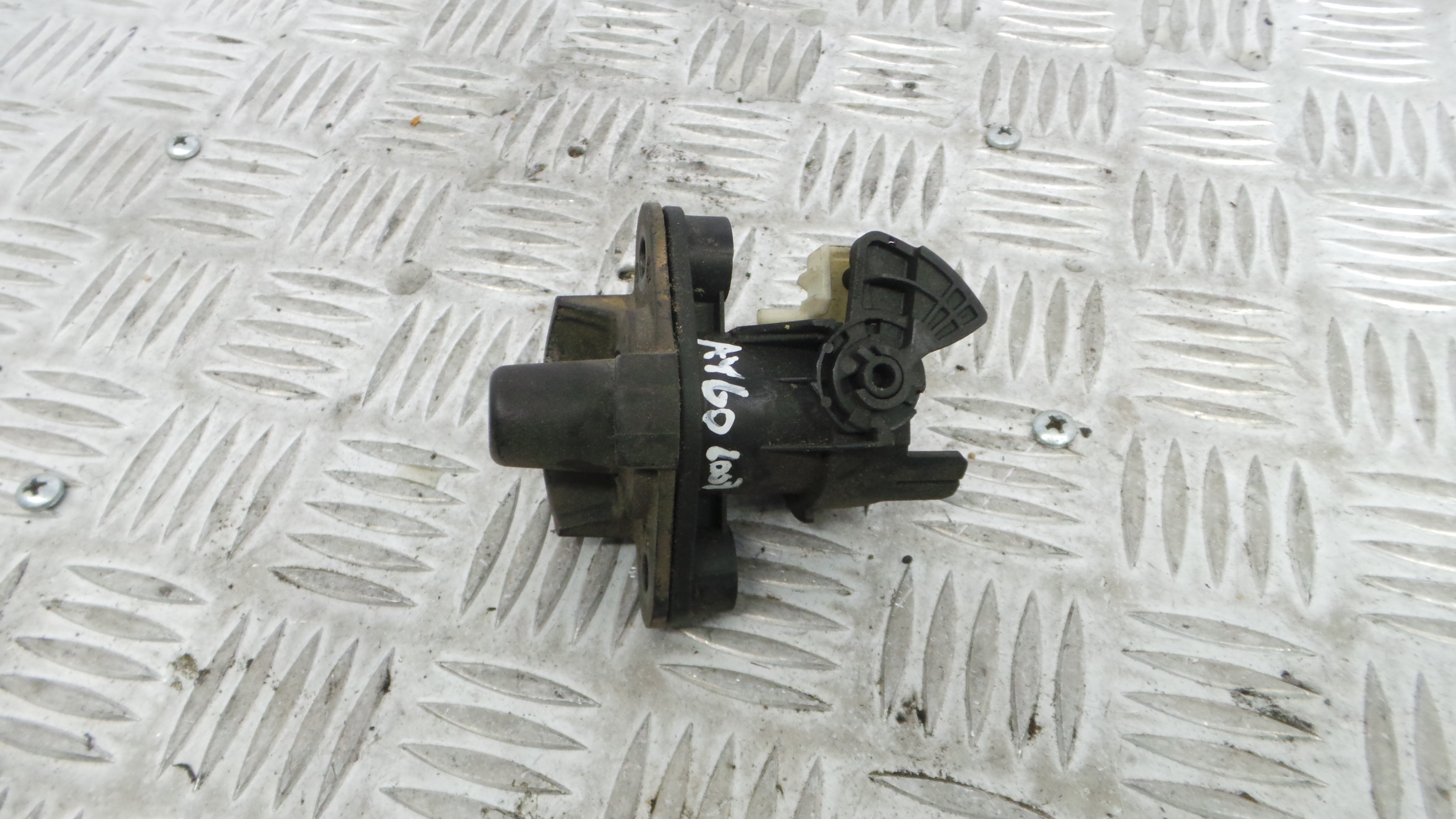	Interruptor / Comando Mala N0502624 - TOYOTA AYGO (_B1_)-33201501
