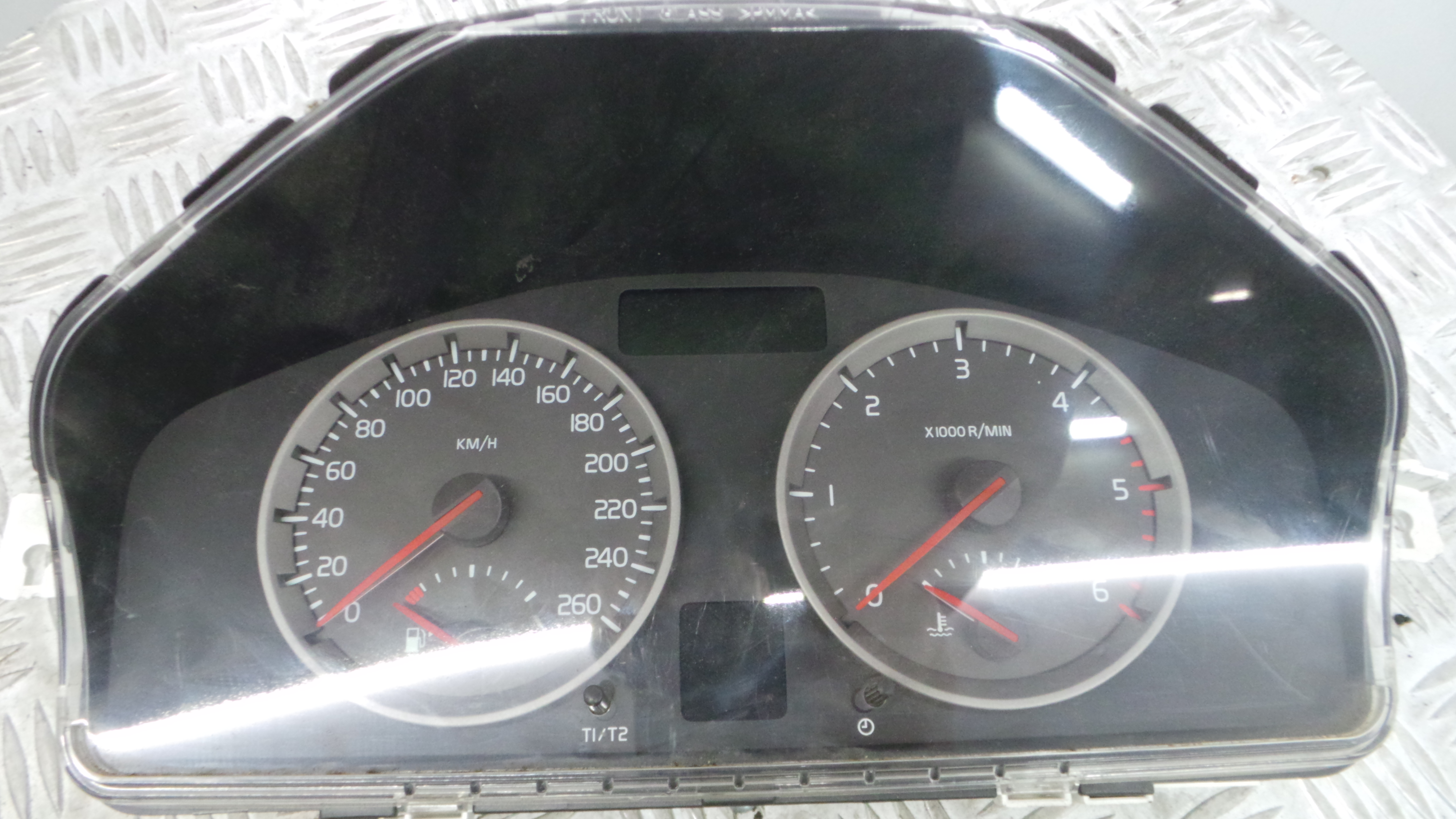 Quadrante 69594-880T - VOLVO C30 (533)-33201562