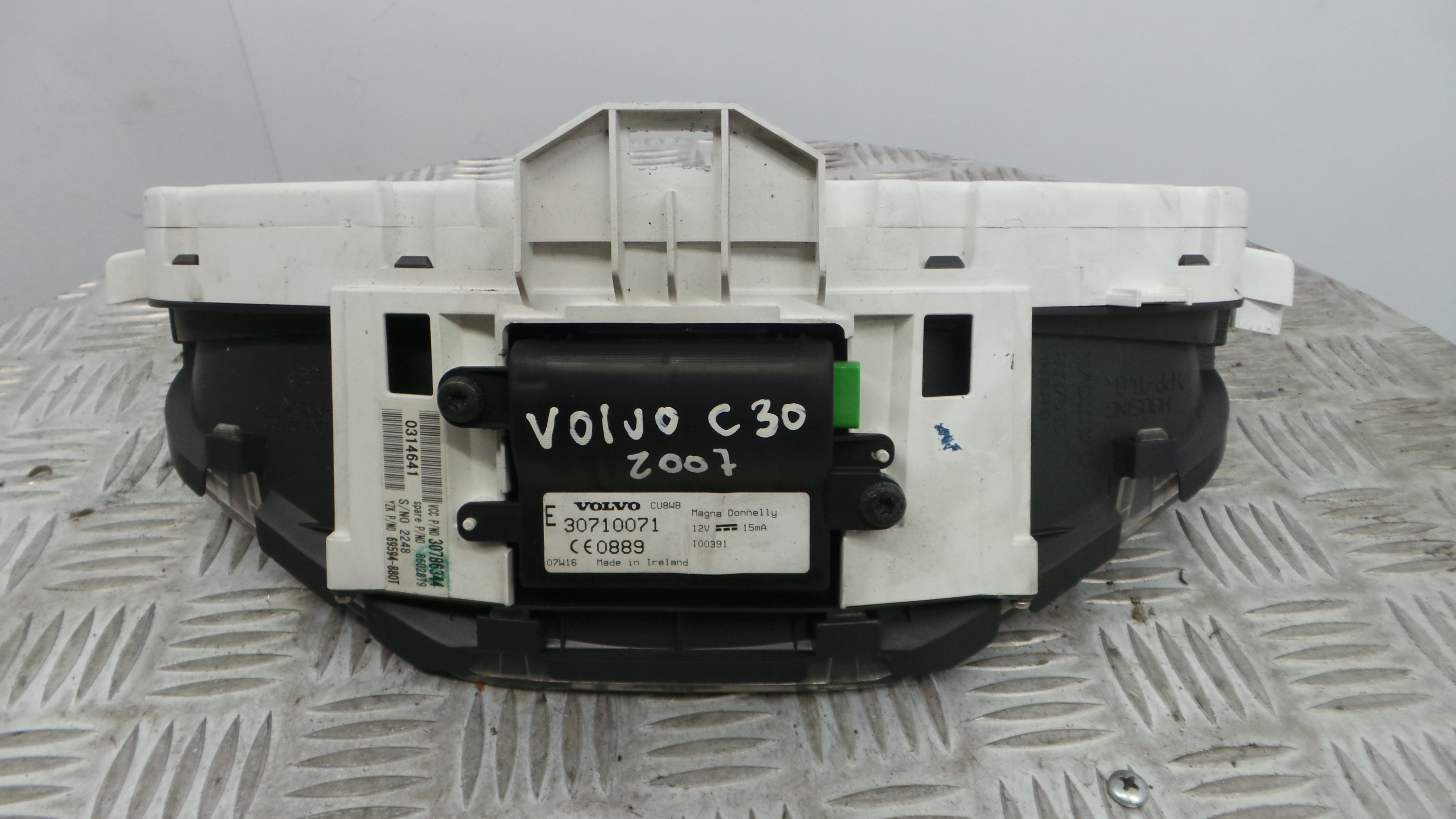 Quadrante 69594-880T - VOLVO C30 (533)-33201562