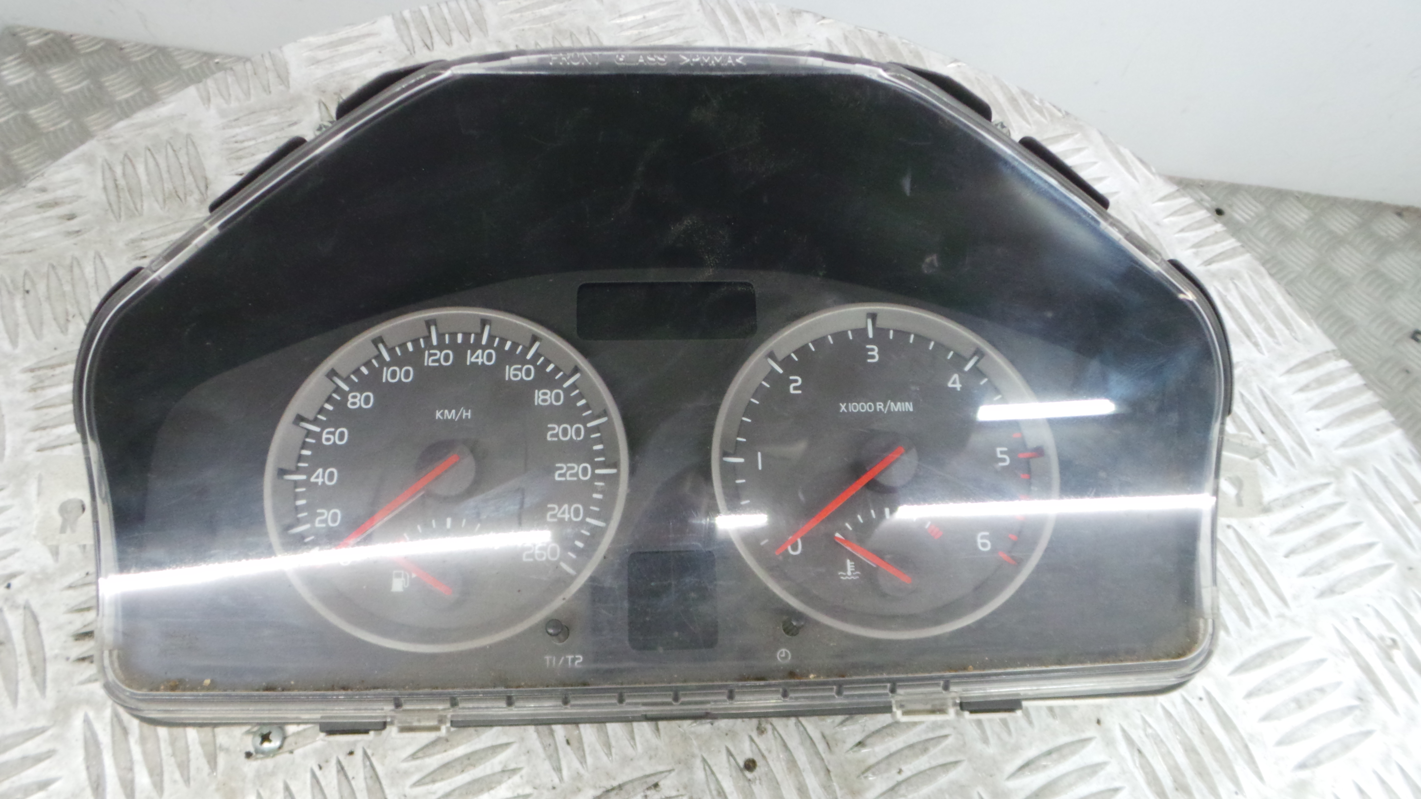 Quadrante 69594-880T - VOLVO C30 (533)-33201593