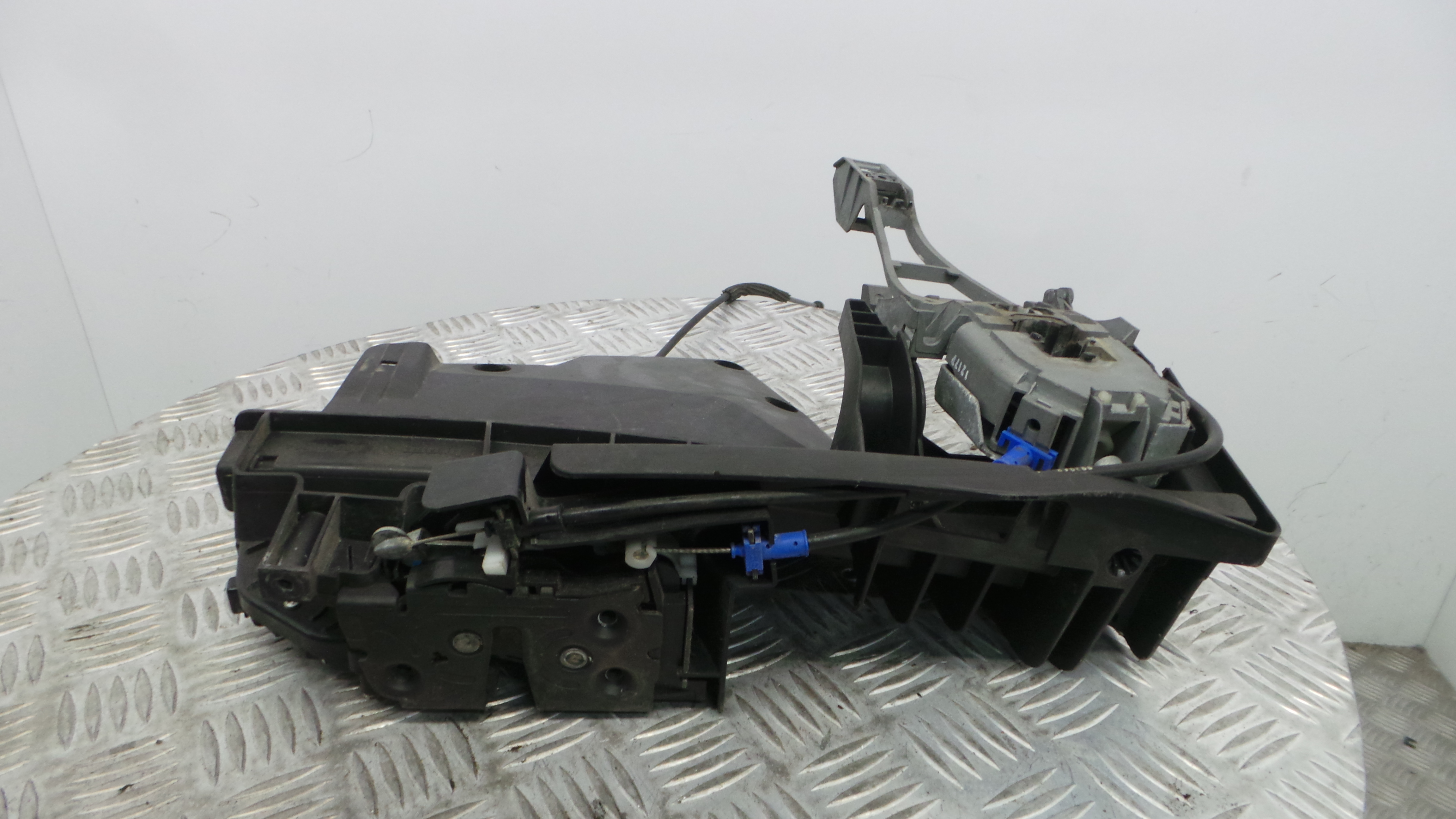 Fecho da Porta Esq 240015003 - VOLVO C30 (533)-33201813