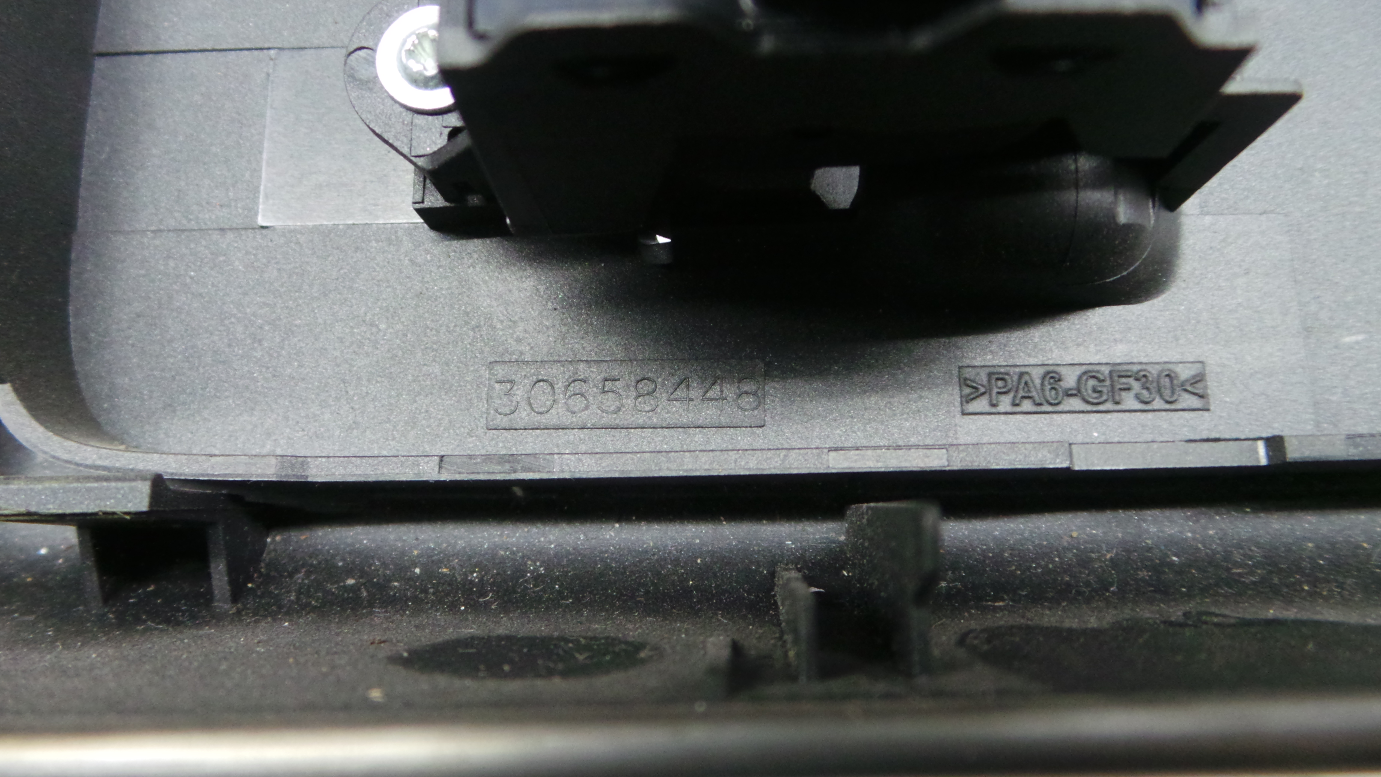 Interruptor / Comando Elevador Vidro Frente Dto  8663815 - VOLVO V50 (545)-33201998