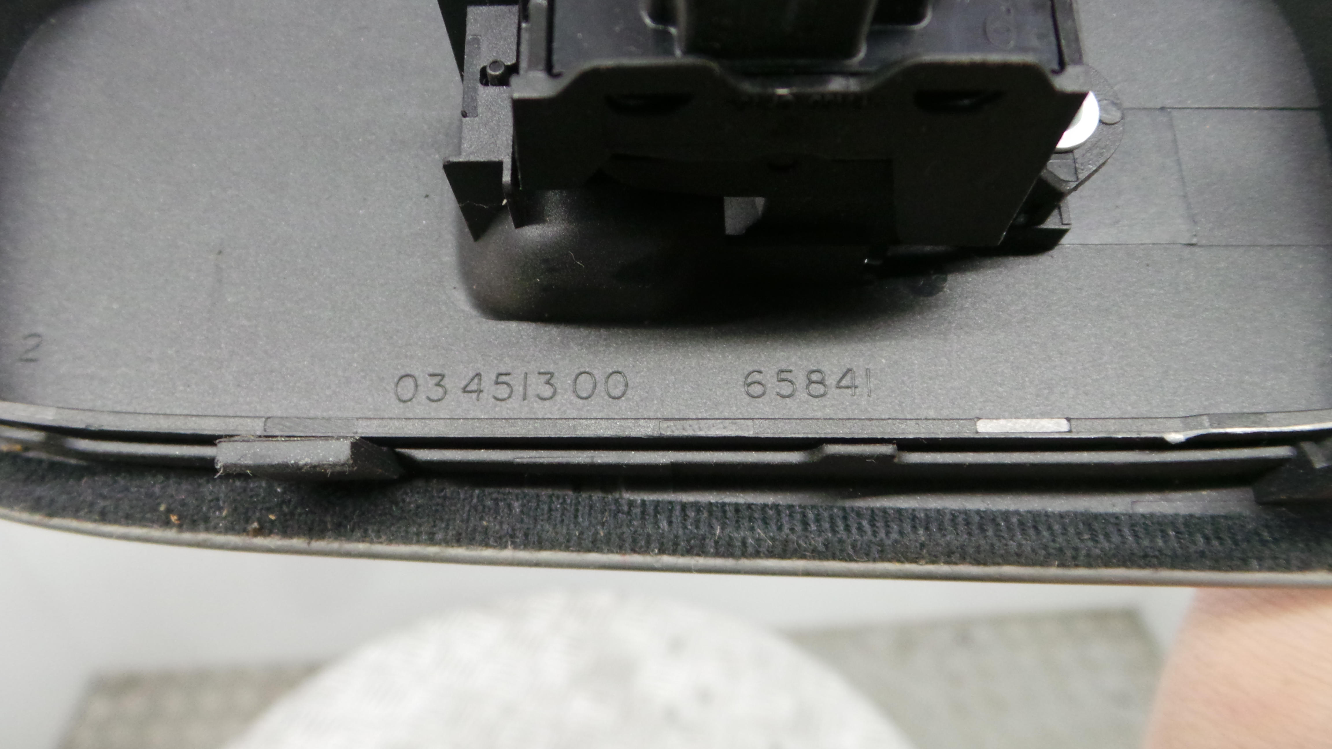 Interruptor / Comando Elevador Vidro Frente Dto  8663815 - VOLVO V50 (545)-33201998