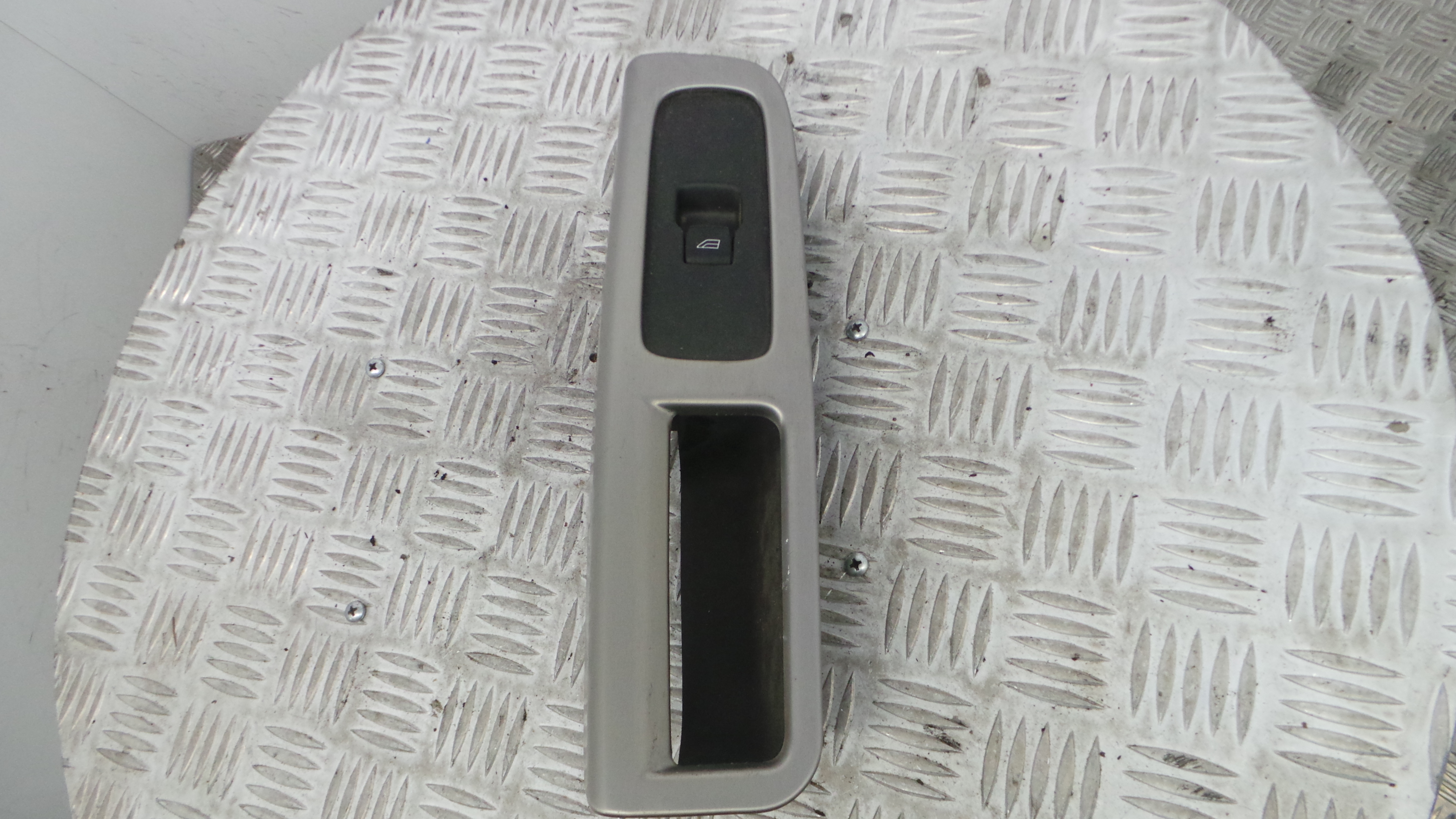 Interruptor / Comando Elevador Vidro Frente Dto  8663815 - VOLVO V50 (545)-33202007