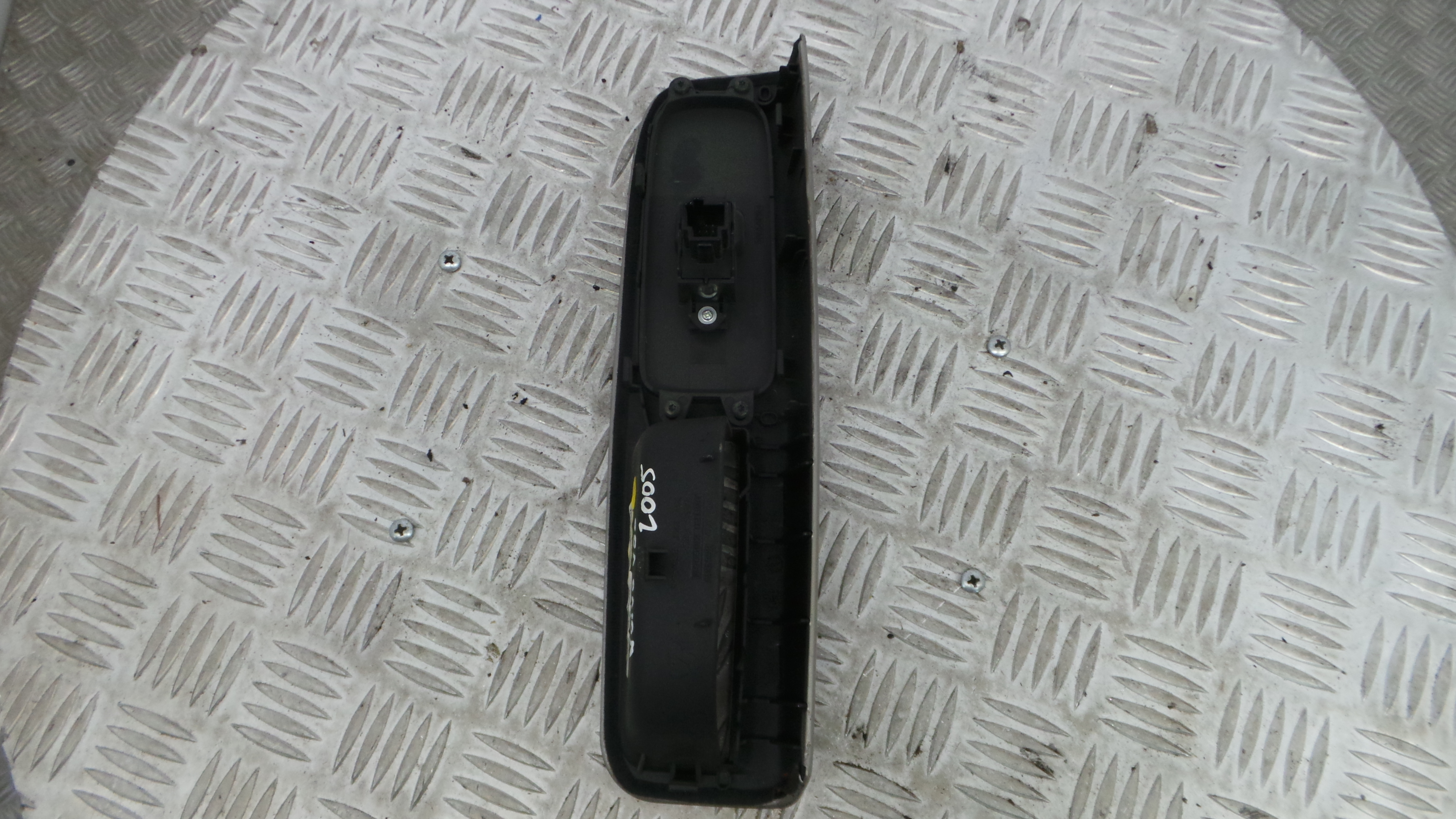 Interruptor / Comando Elevador Vidro Frente Dto 8663815 - VOLVO V50 (545)-33202007