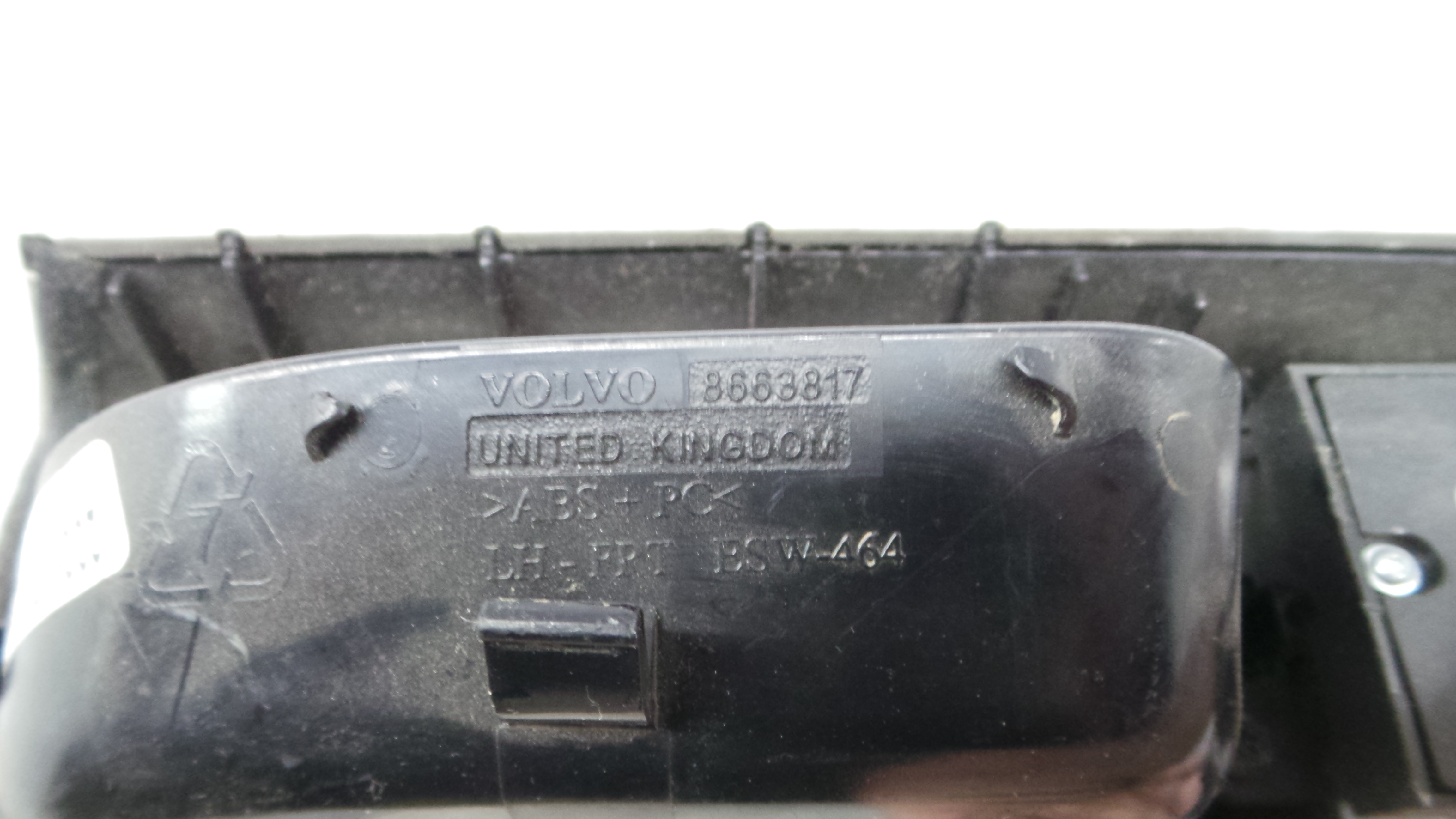 Interruptor / Comando Elevador Vidro Frente Esq  8663817 - VOLVO C30 (533)-33202029