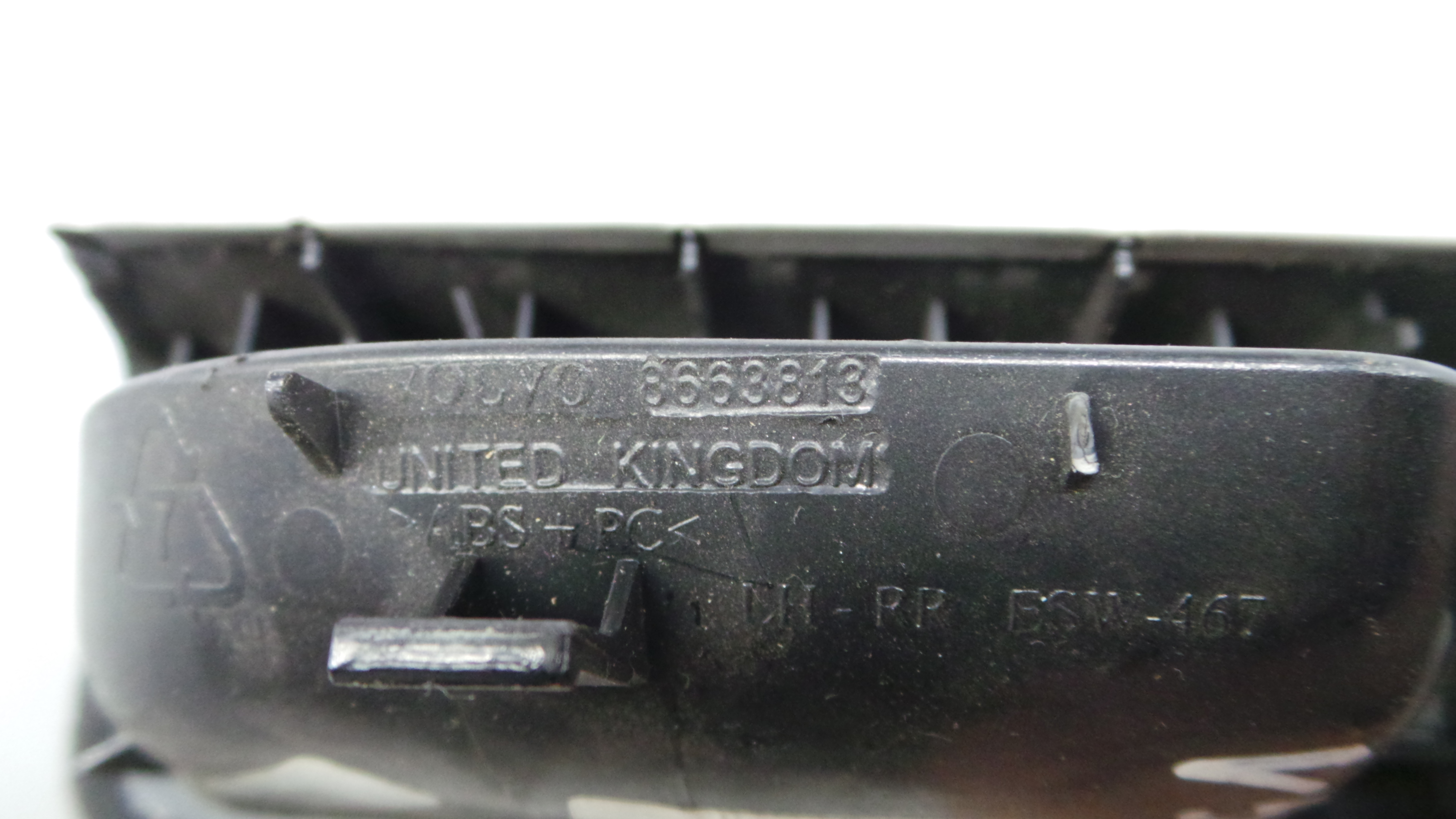 Interruptor / Comando Elevador Vidro Trás Esq 8663813 - VOLVO V50 (545)-33202037