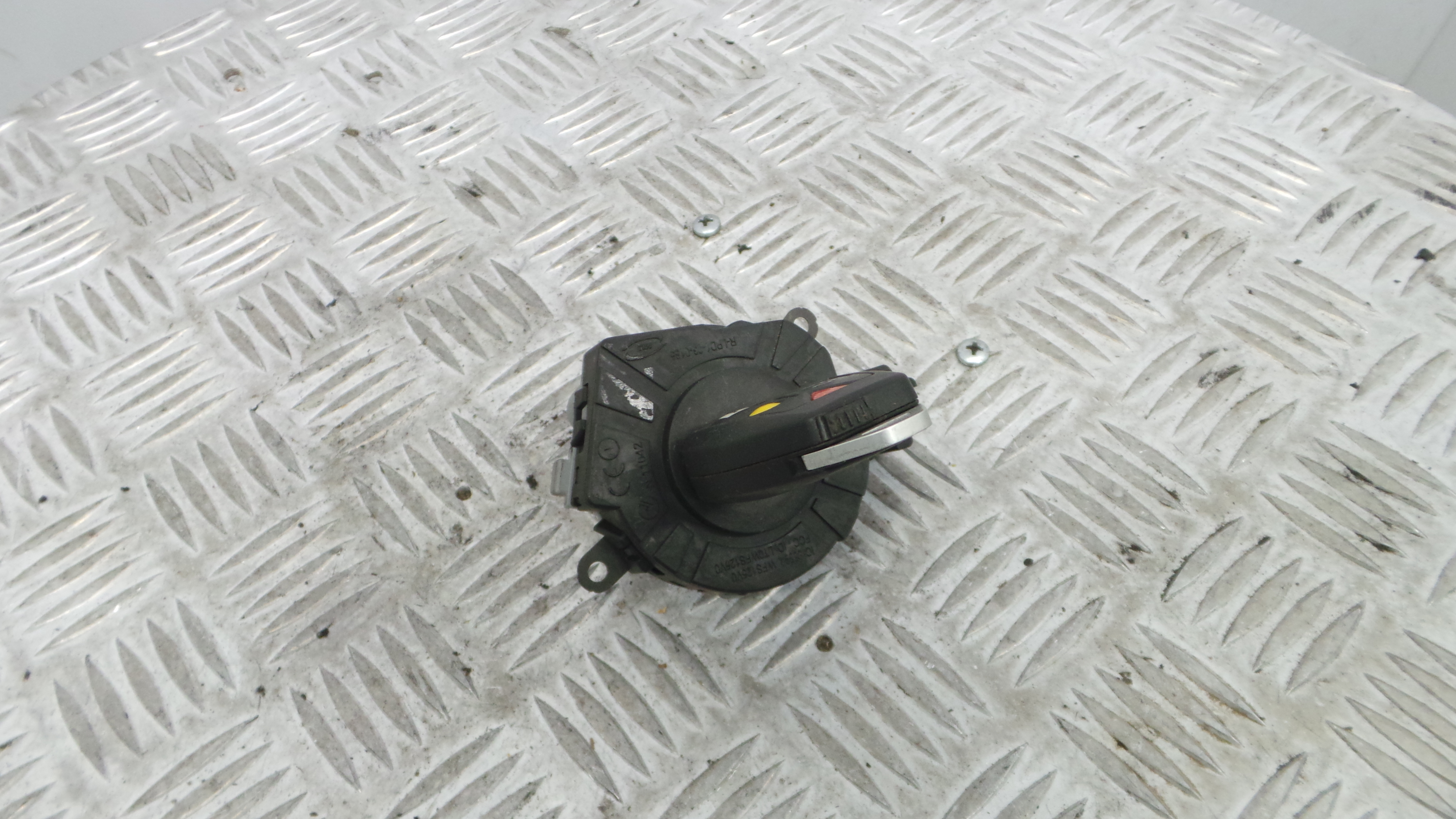 Canhão de ignição 30737157 - VOLVO C30 (533)-33202065 Canhão de ignição 30737157 - VOLVO C30 (533)-33202065