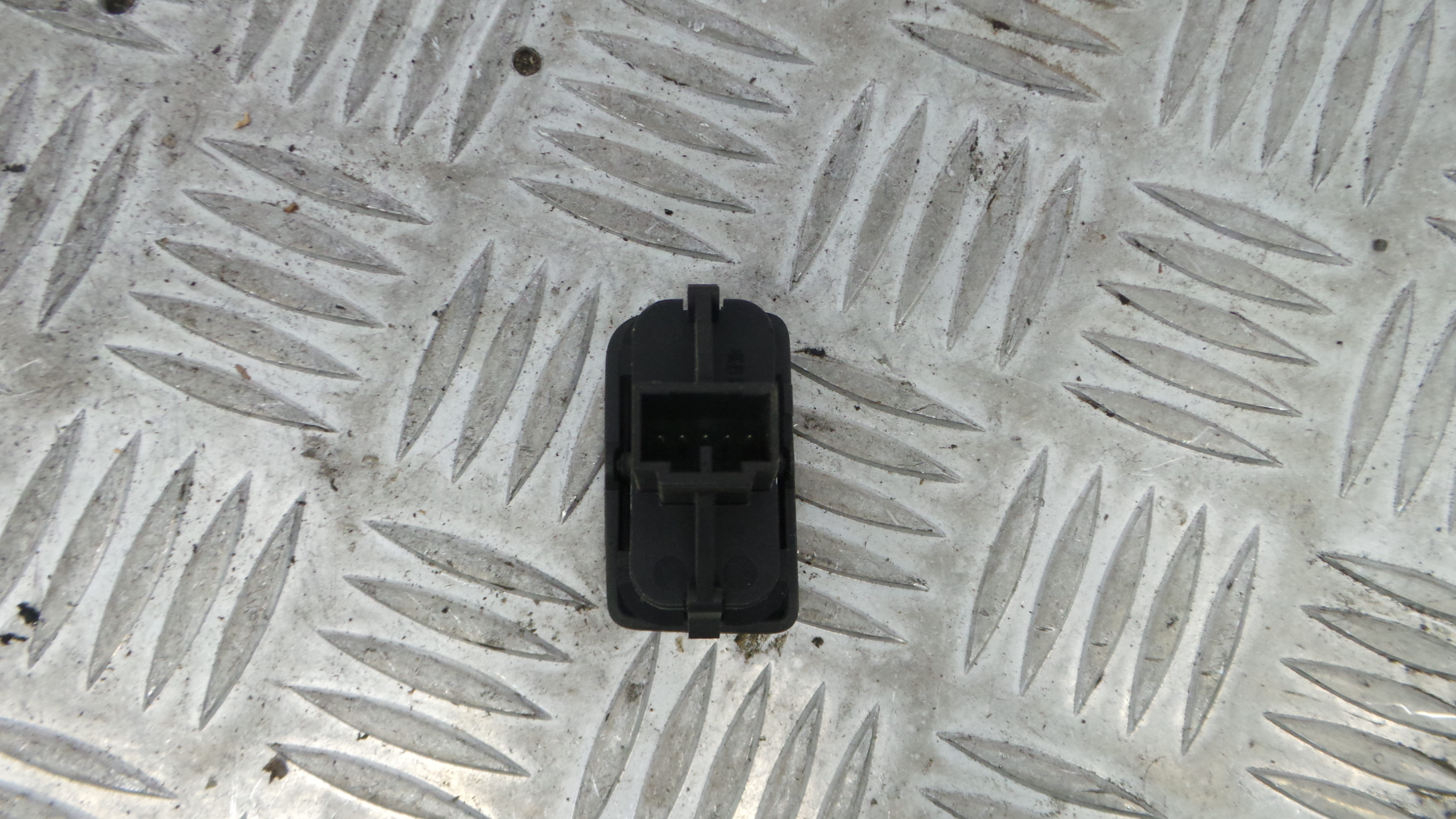 Botão de Bloqueio da Porta 0565832 - VOLVO V50 (545)-33202073