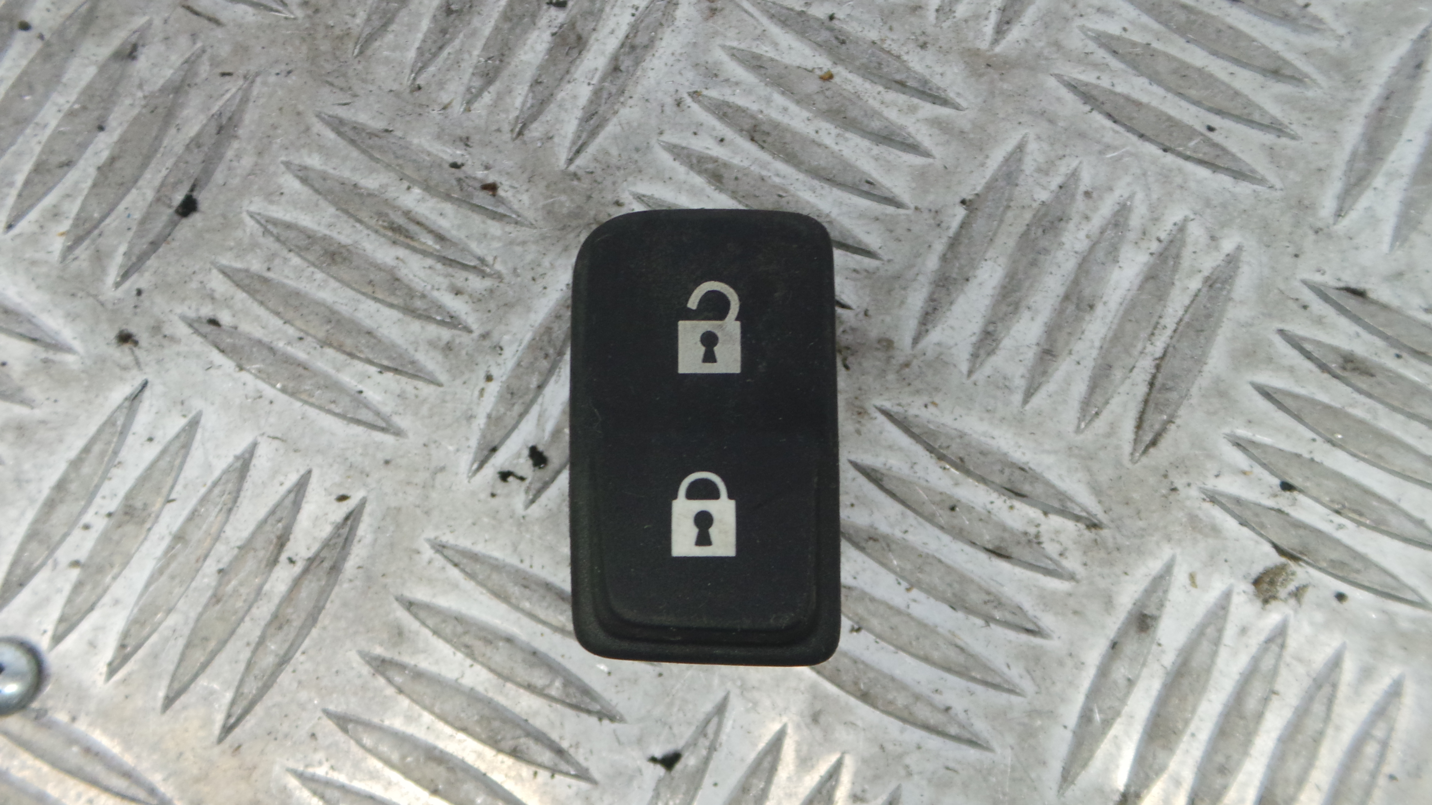 Botão de Bloqueio da Porta  0565832 - VOLVO V50 (545)-33202075