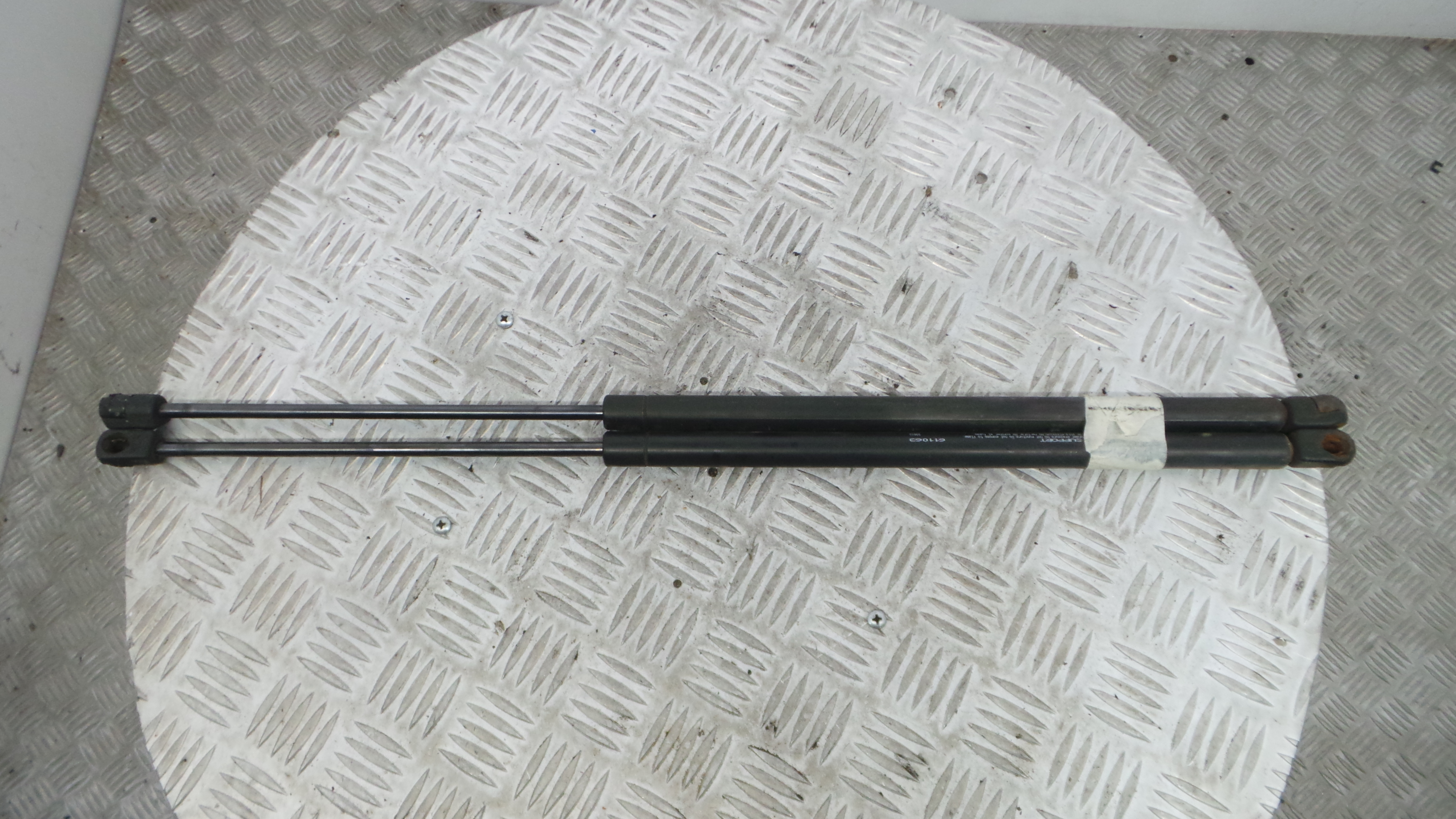 Amortecedor da Mala 611063 - VOLVO V40 Combi (645)-33202130