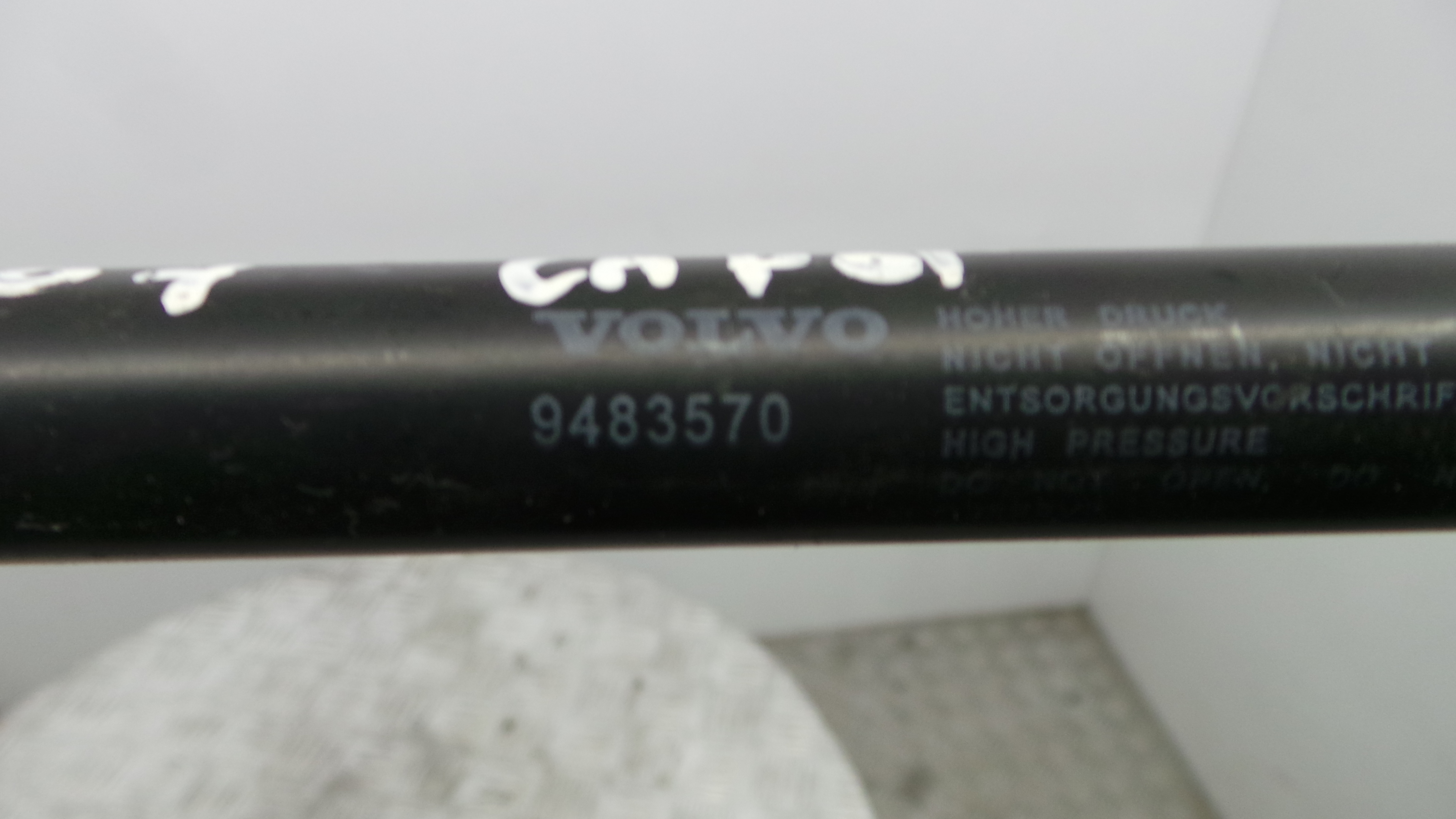 Amortecedor do Capot 9483570 - VOLVO C30 (533)-33202133