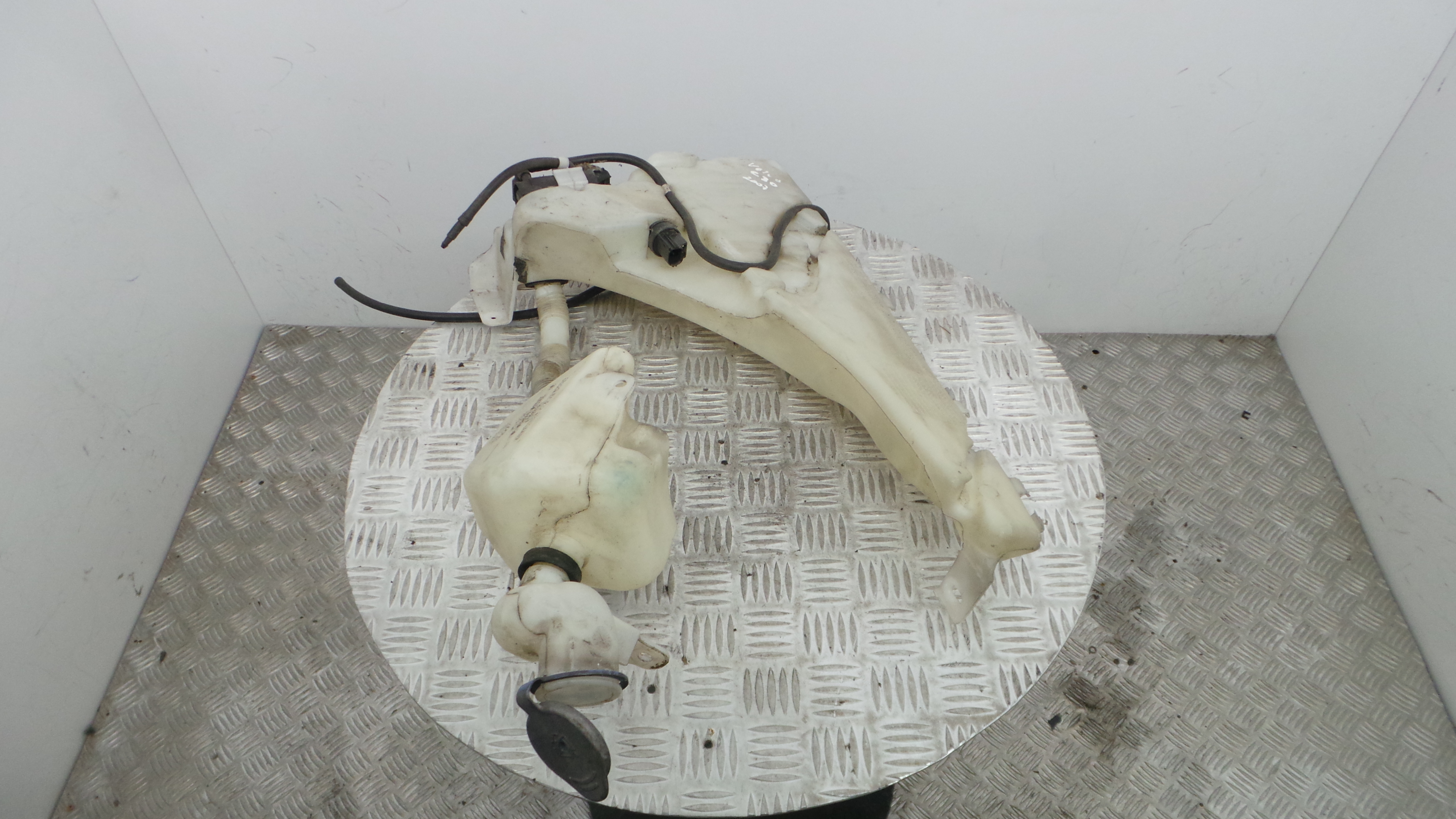 Depósito De Água Do Limpa-vidros 4N51-13K163-AC - VOLVO C30 (533)-33202145