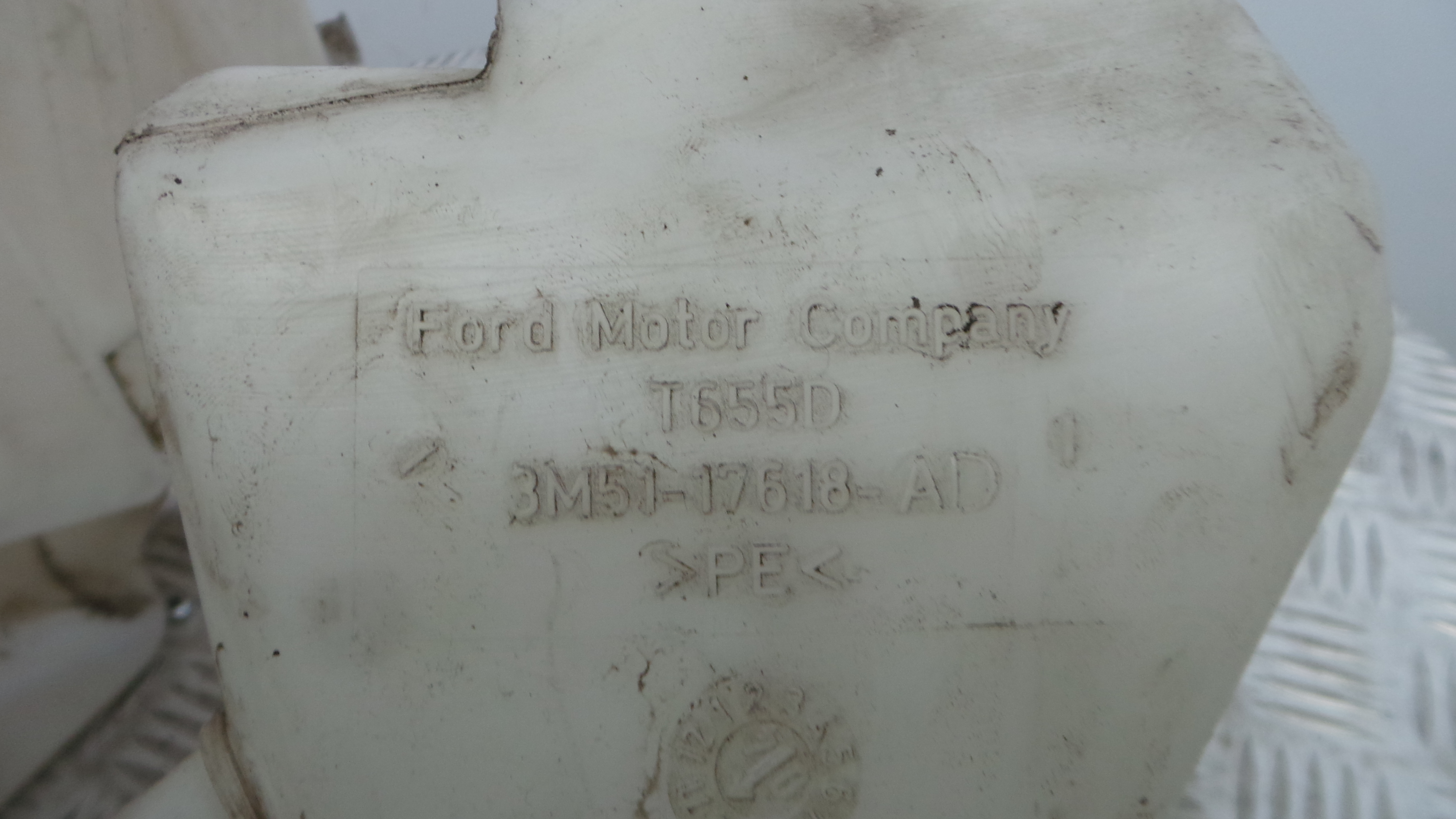 Depósito De Água Do Limpa-vidros 4N51-13K163-AC - VOLVO V50 (545)-33202150