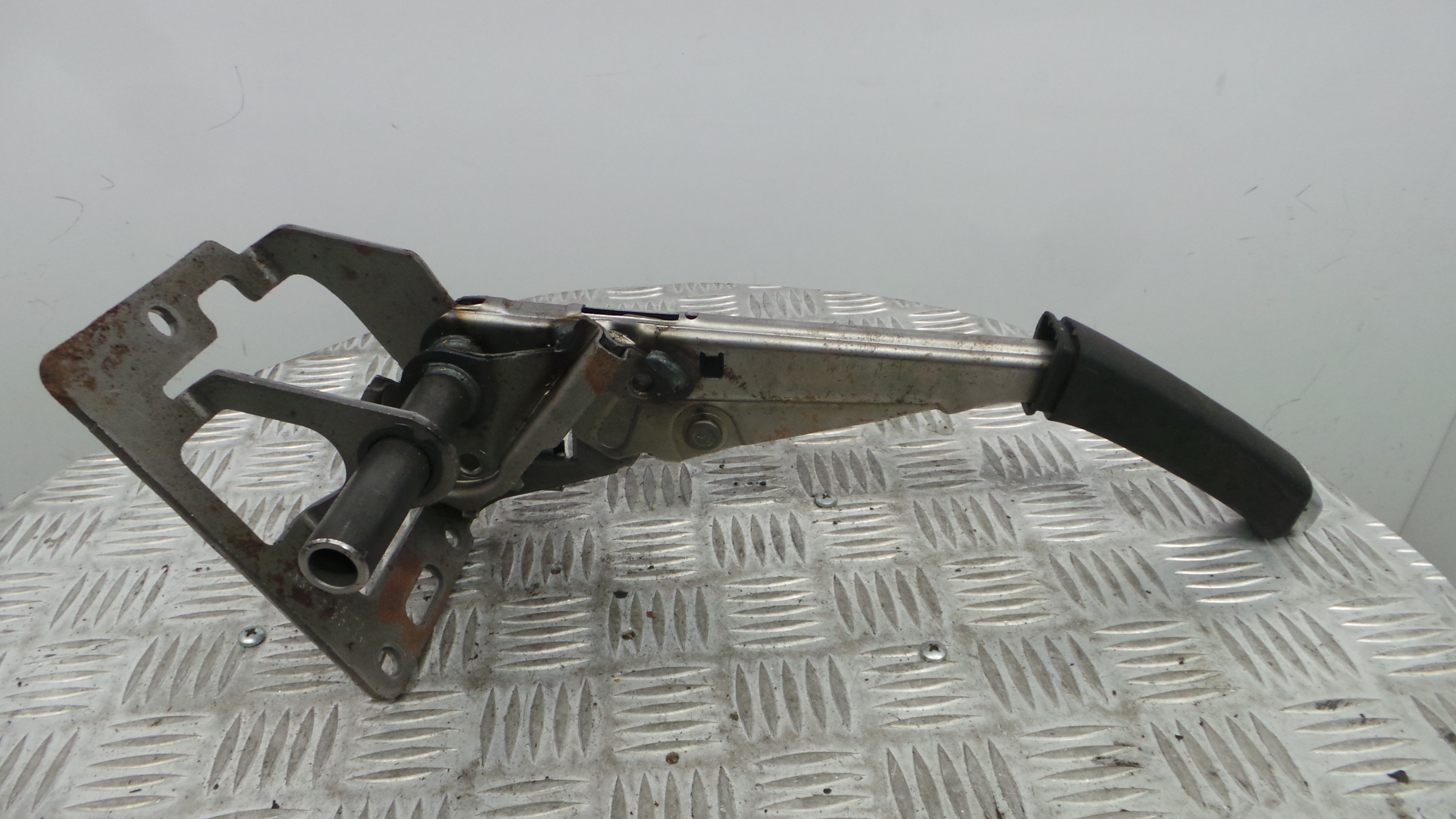 Travão de Mão  4N51-2780-AM - VOLVO V50 (545)-33202169