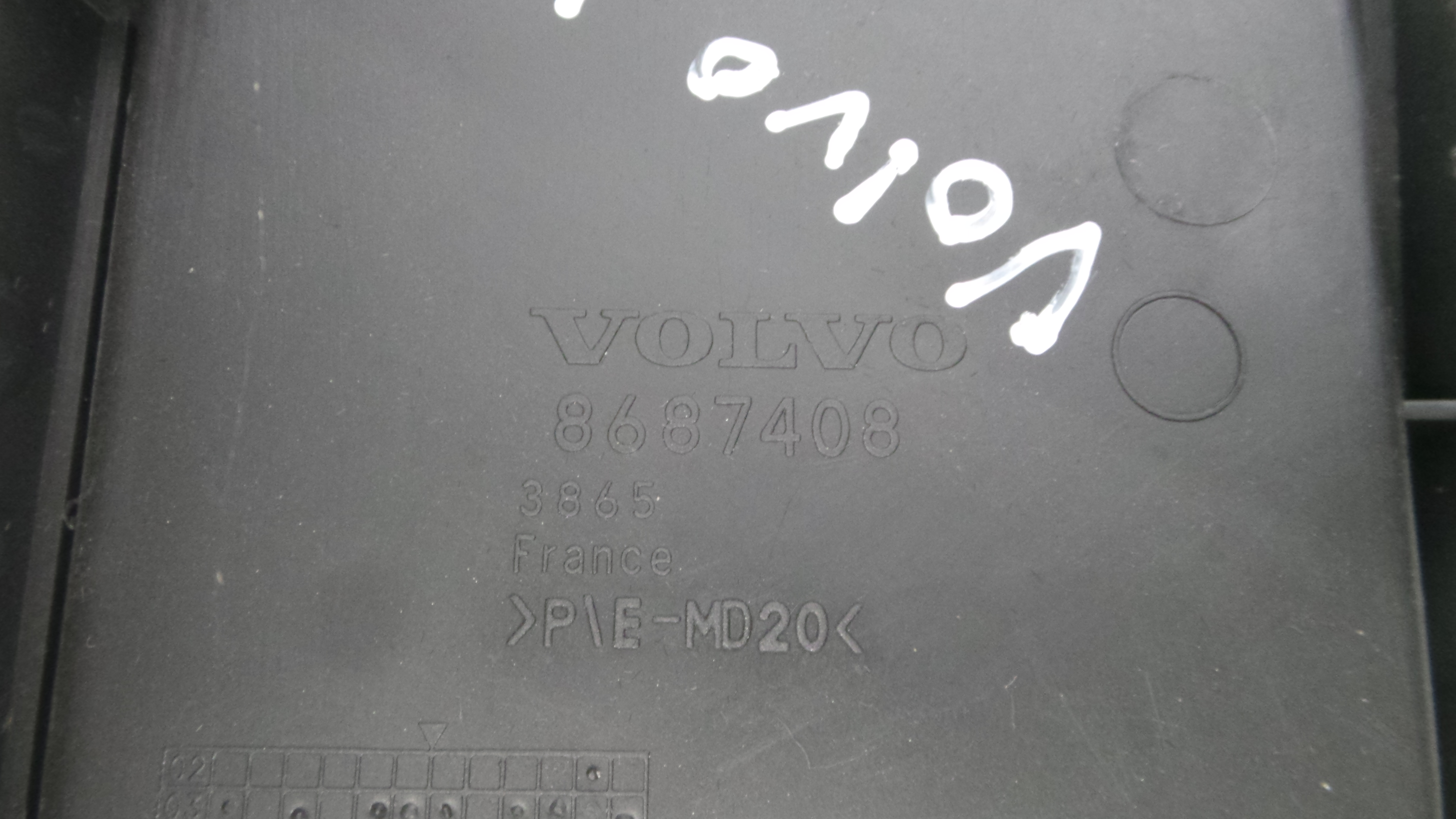 Apoio de Braço Central 8687408 - VOLVO V50 (545)-33202256