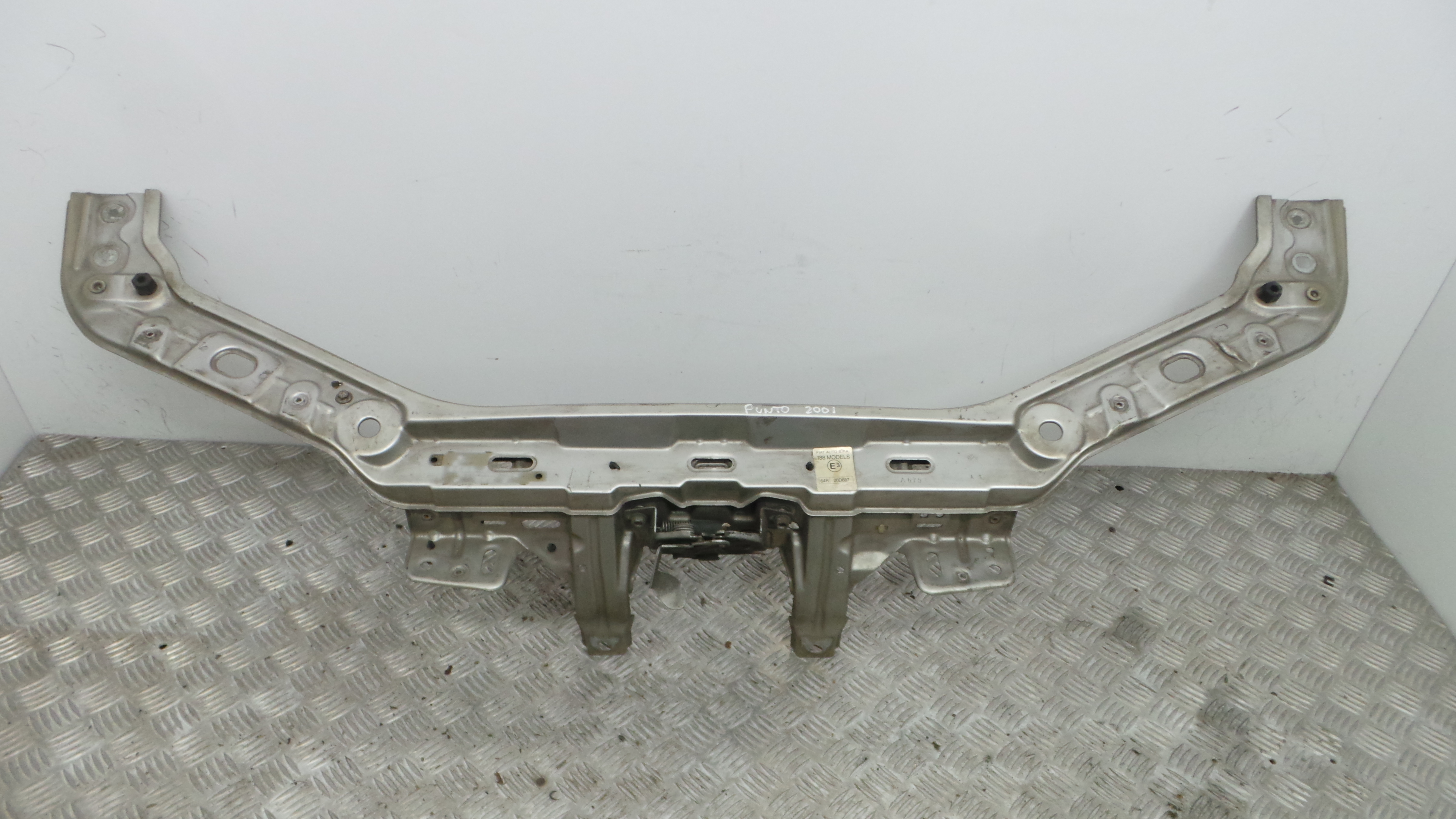 travessa superior  0000051732327 - FIAT PUNTO (188_)-33202536