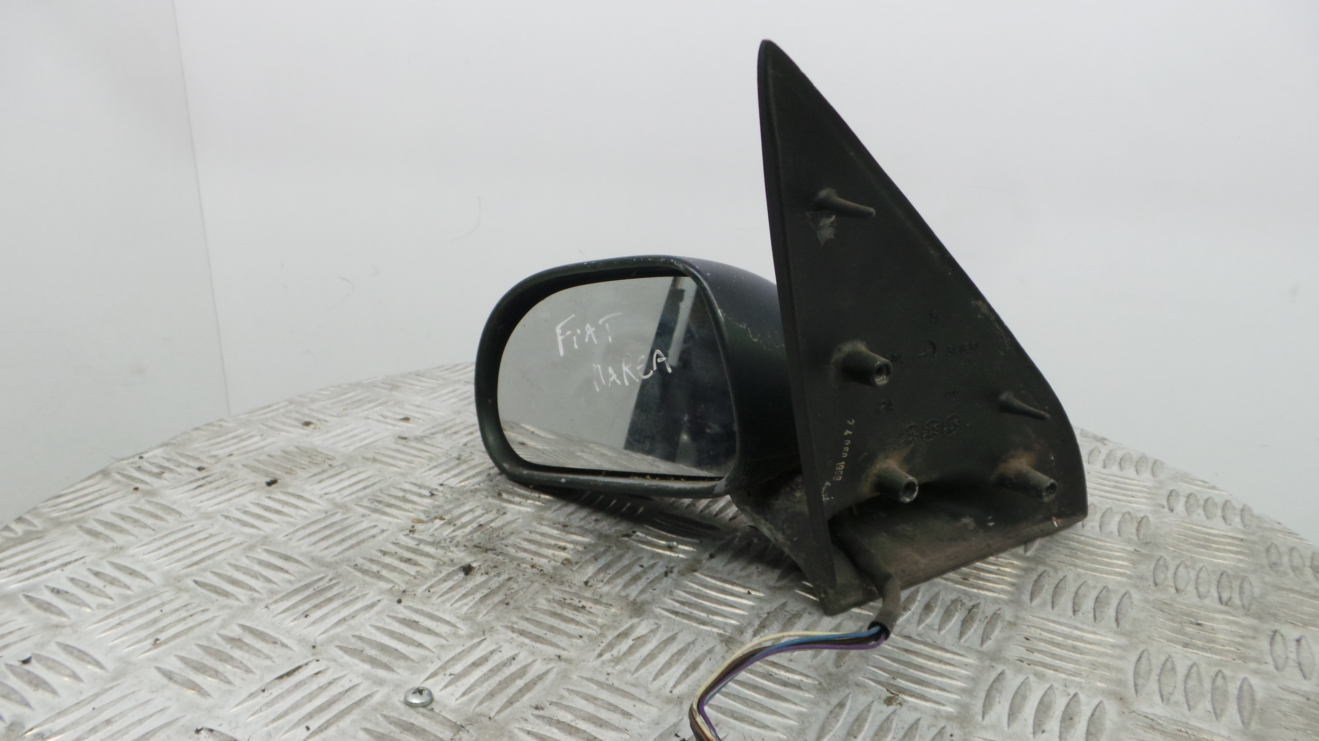 Espelho Retrovisor Esq 0000735249764 - FIAT MAREA (185_)-33202547 Espelho Retrovisor Esq 0000735249764 - FIAT MAREA (185_)-33202547