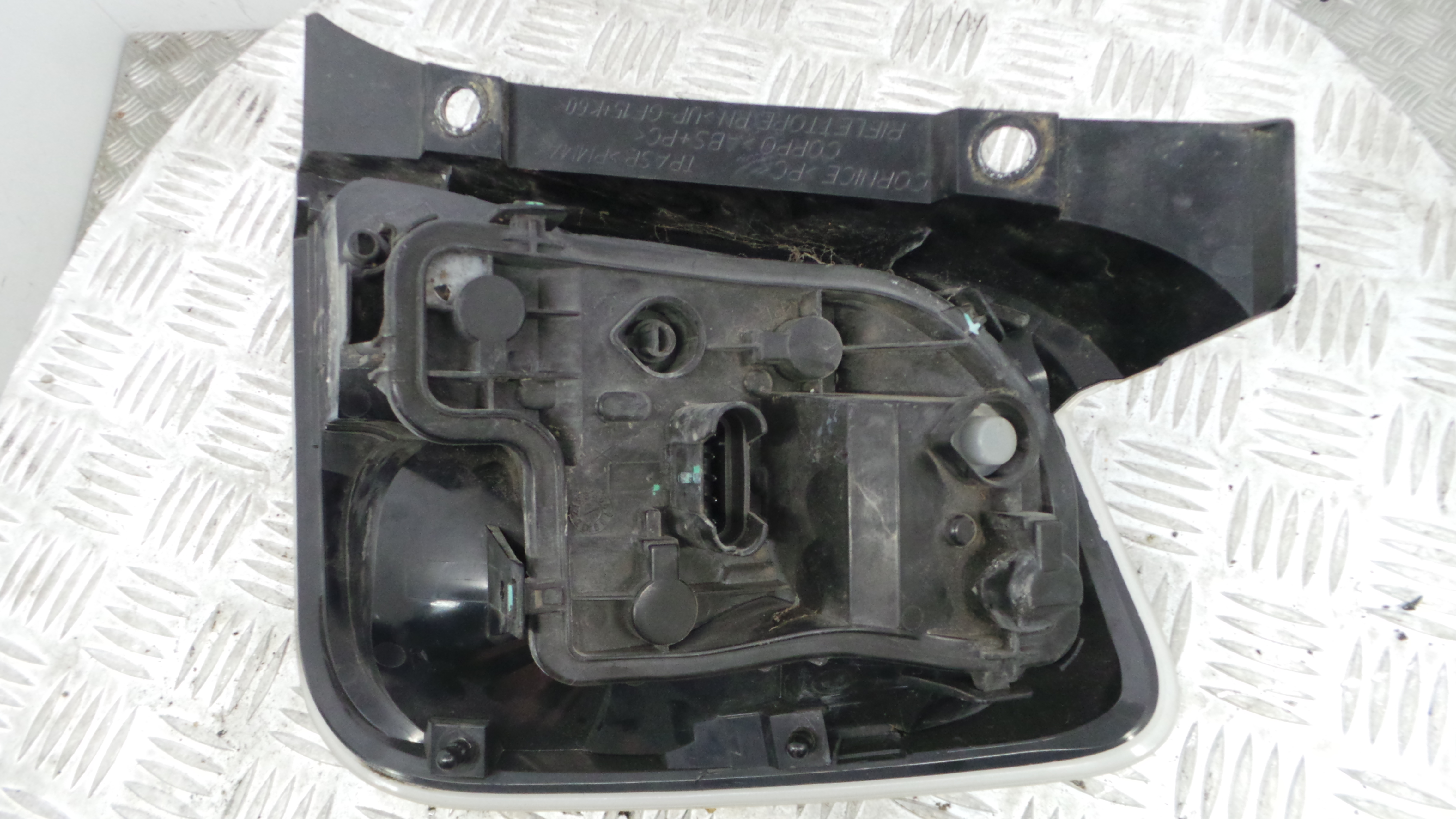 Farolim Stop Esq 0000051885548 - FIAT 500 (312_)-33202998