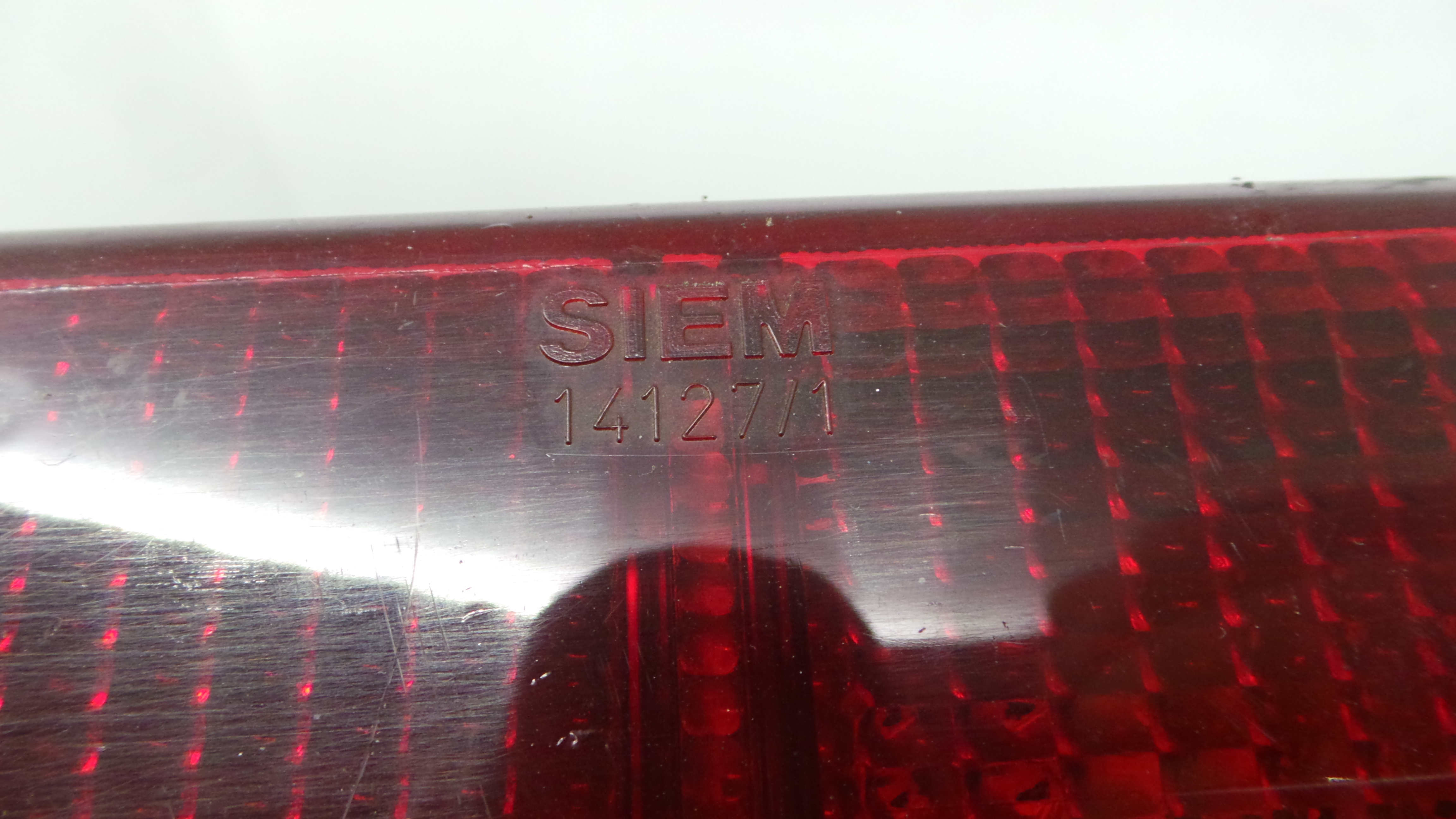 Farolim Stop Esq 14127/1 - IVECO DAILY I Caixa-33203037