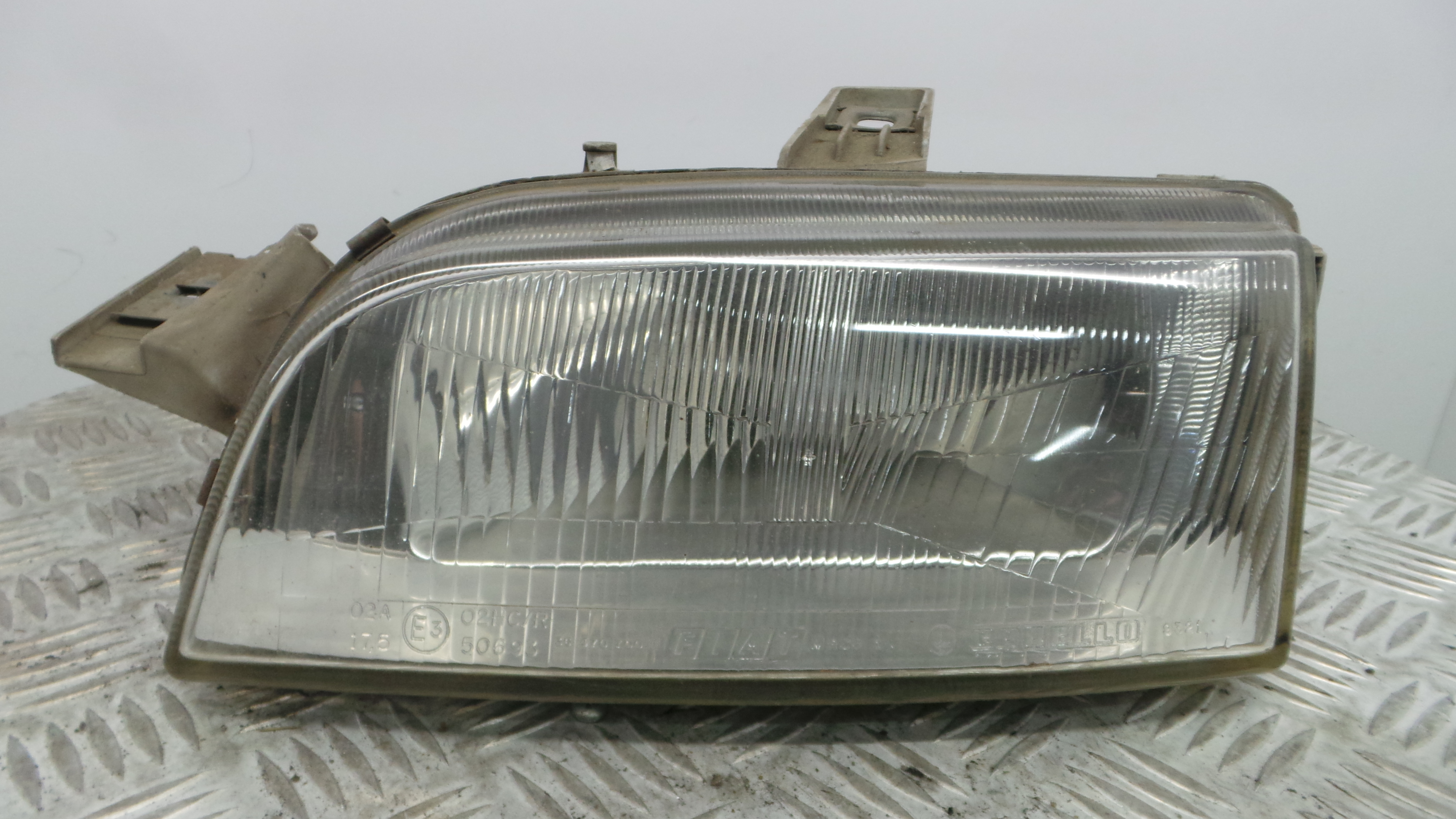 Ótica Esq 46402650 - FIAT PUNTO (176_)-33203055 Ótica Esq 46402650 - FIAT PUNTO (176_)-33203055