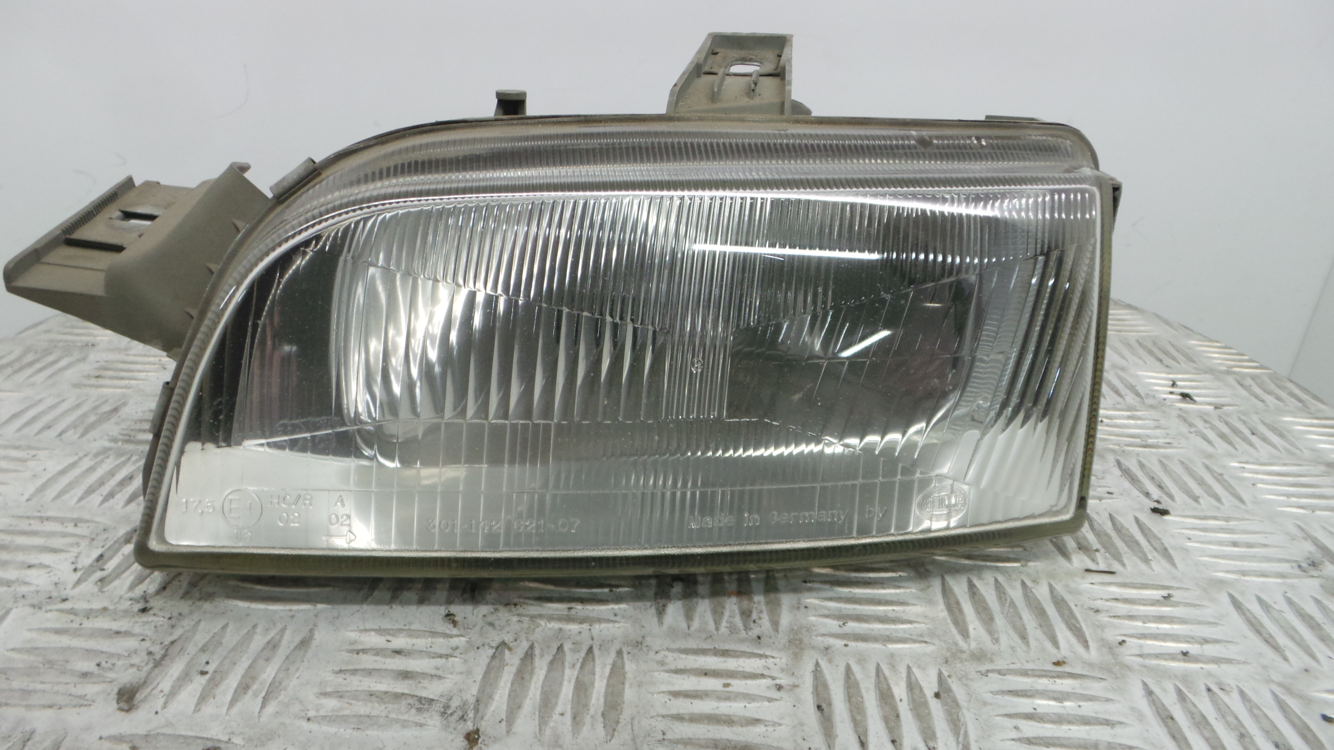Ótica Esq 14259700 - FIAT PUNTO (176_)-33203077 Ótica Esq 14259700 - FIAT PUNTO (176_)-33203077