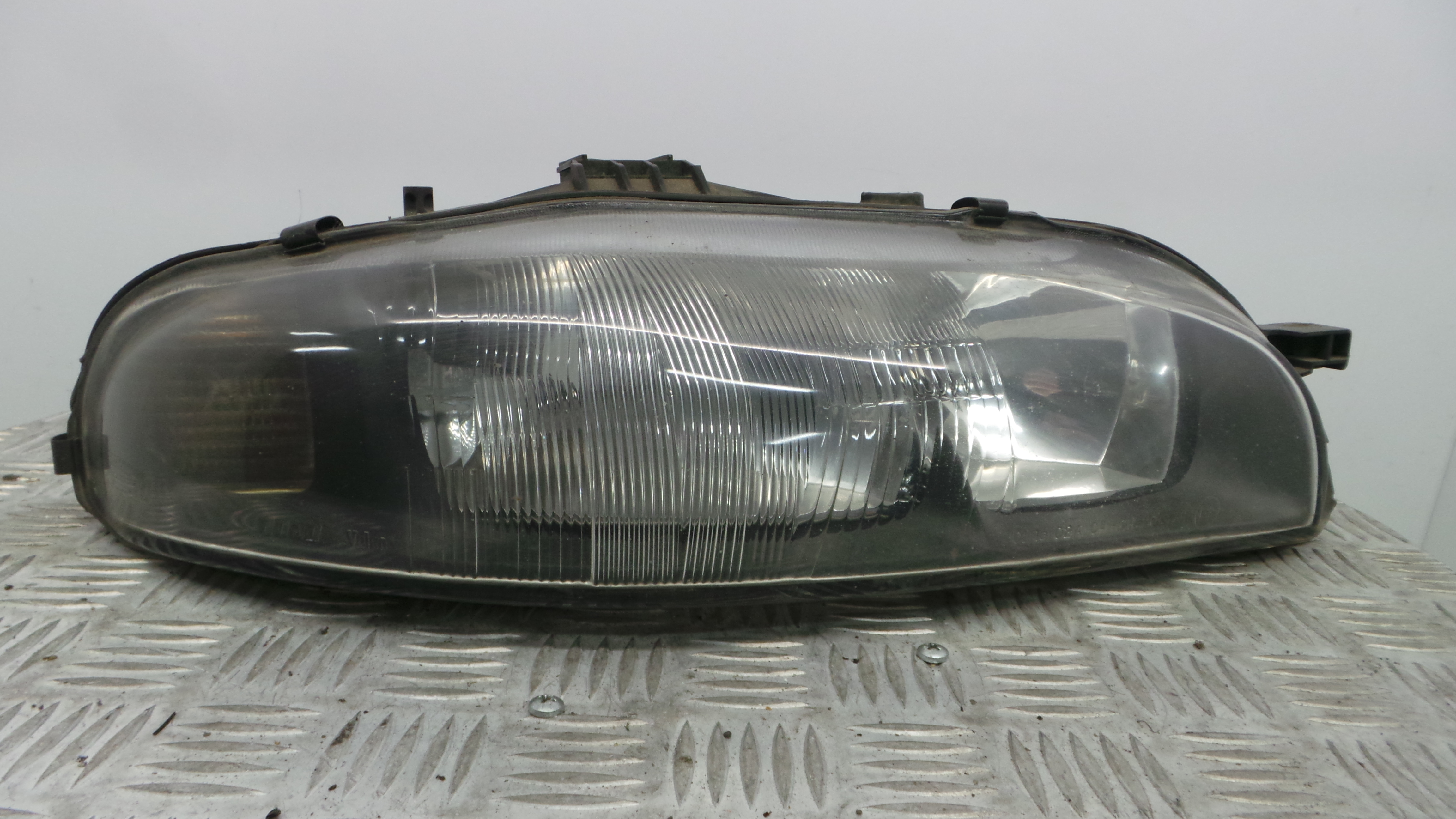 Ótica Dto 88201558 - FIAT MAREA (185_)-33203089 Ótica Dto 88201558 - FIAT MAREA (185_)-33203089