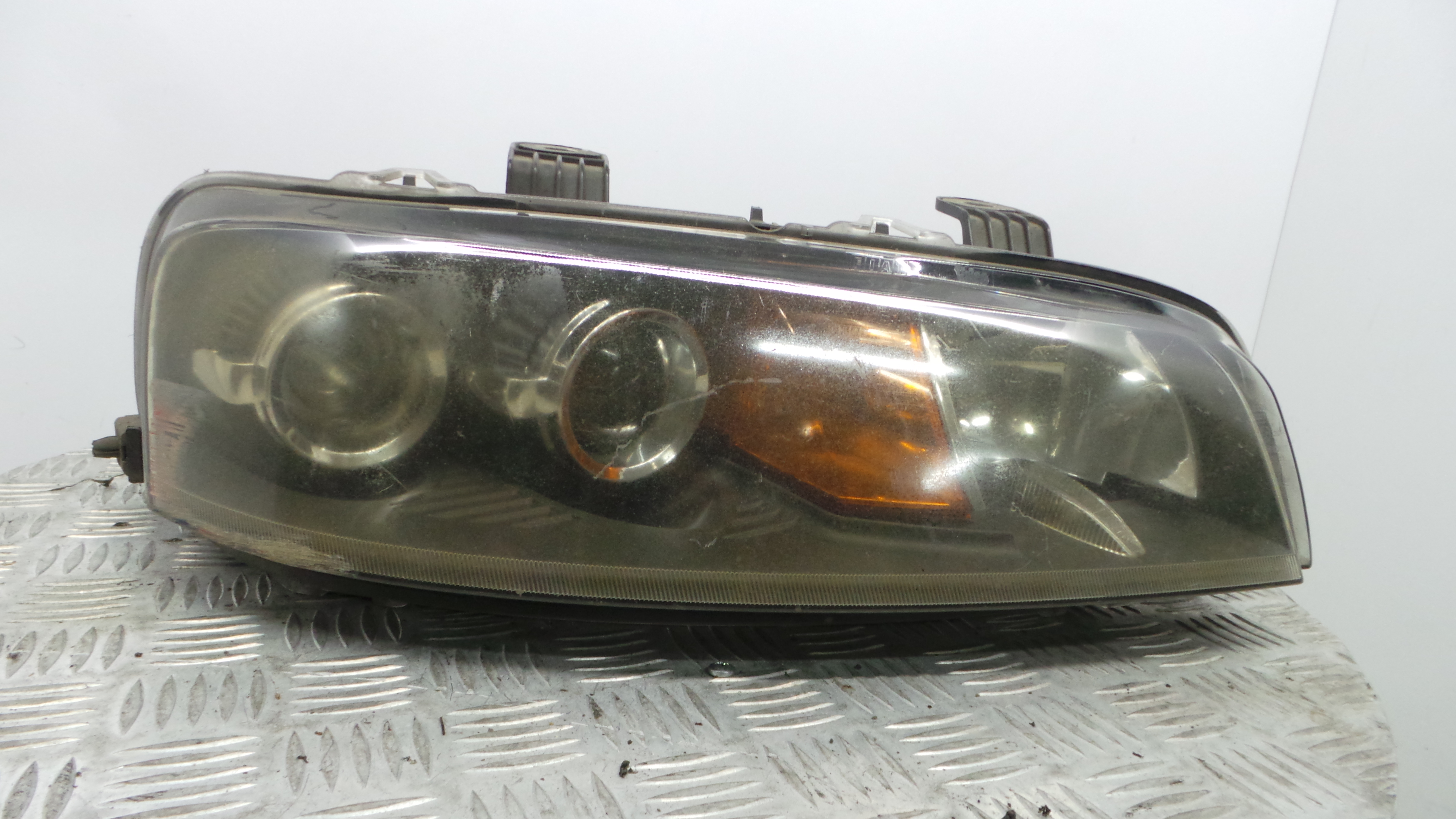 Ótica Dto 89100448 - FIAT PUNTO (188_)-33203095 Ótica Dto 89100448 - FIAT PUNTO (188_)-33203095