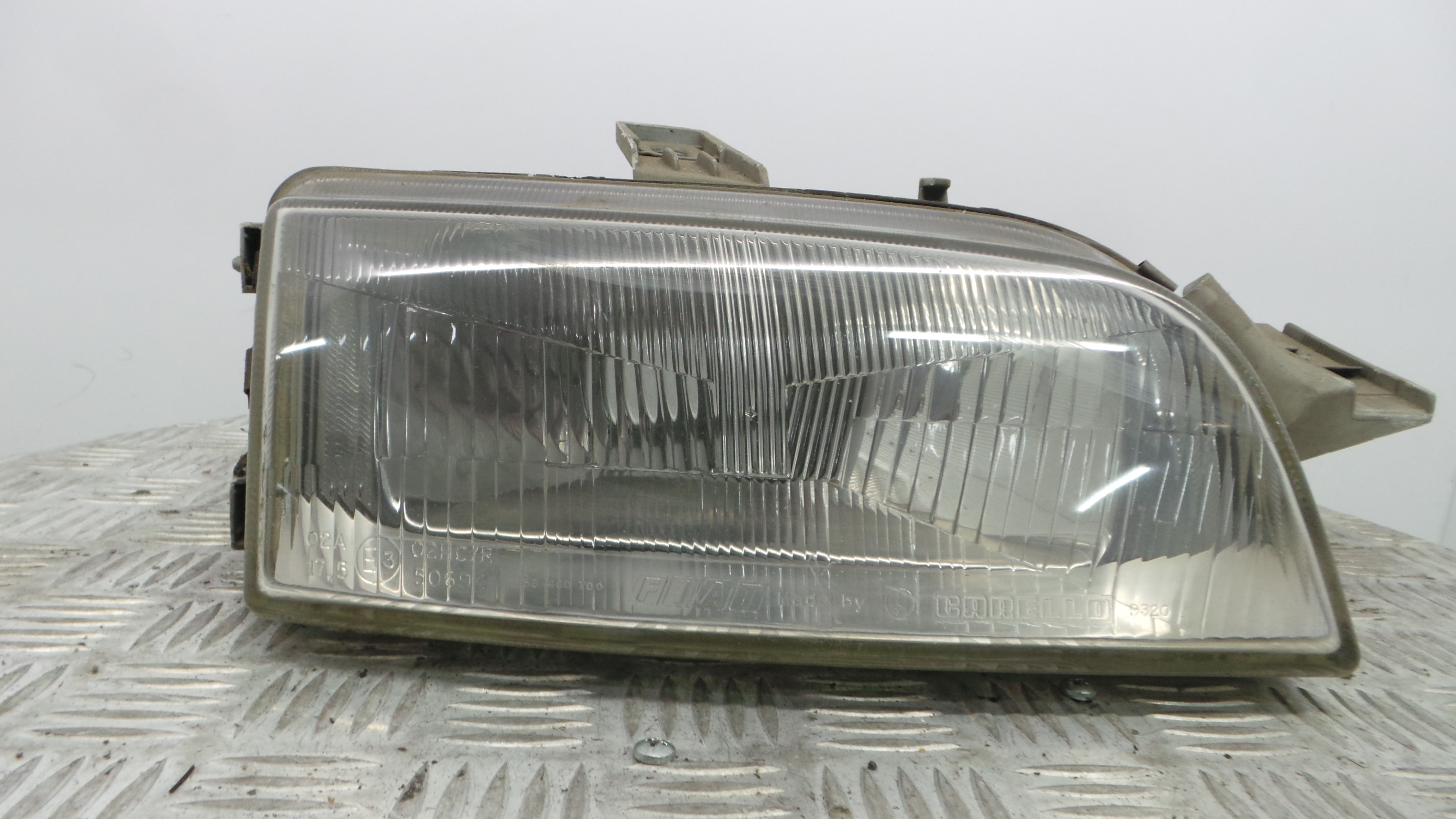 Ótica Dto 46402649 - FIAT PUNTO (176_)-33203129 Ótica Dto 46402649 - FIAT PUNTO (176_)-33203129