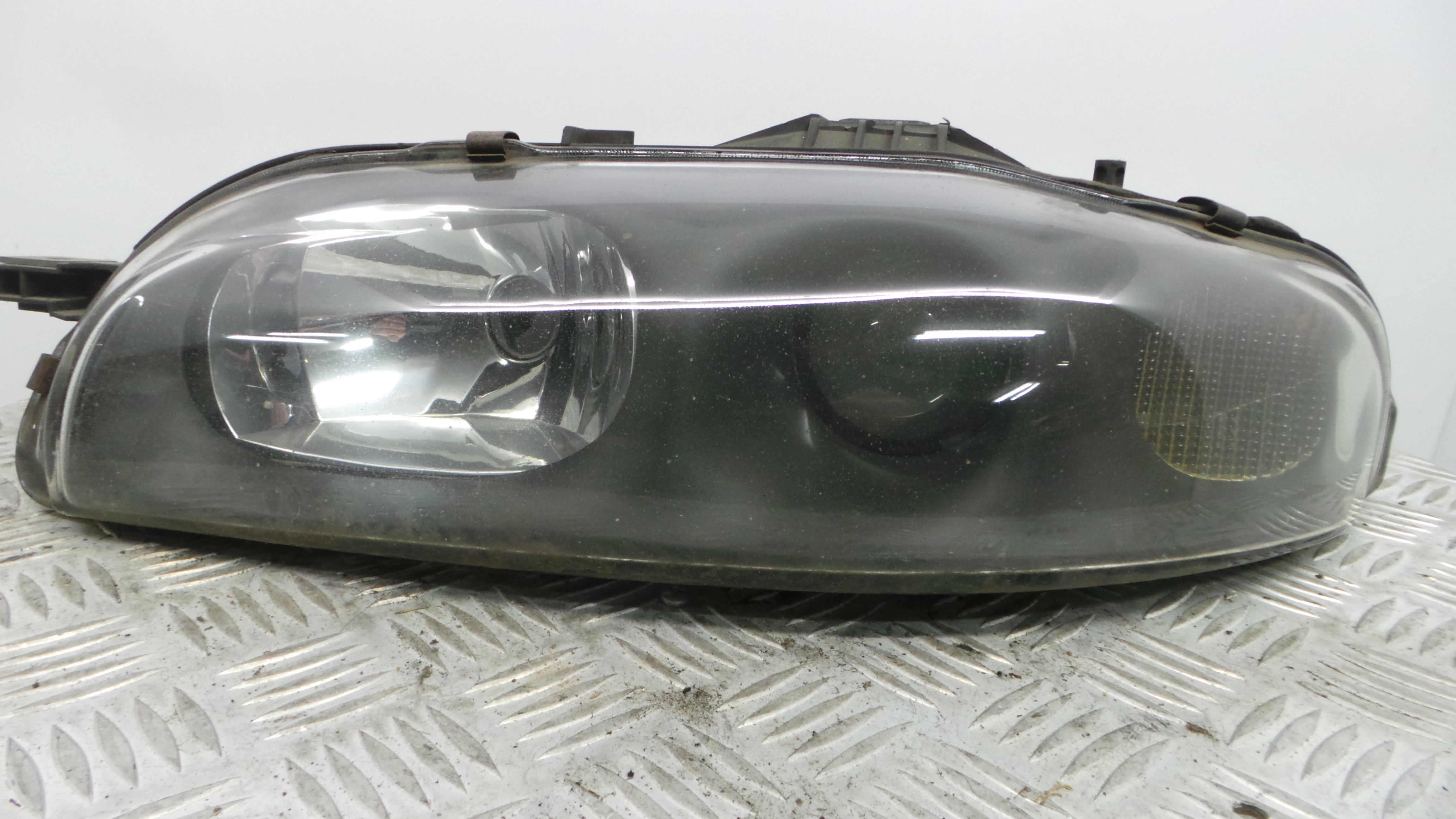 Ótica Esq 88201557 - FIAT BRAVO I (182_)-33203150 Ótica Esq 88201557 - FIAT BRAVO I (182_)-33203150