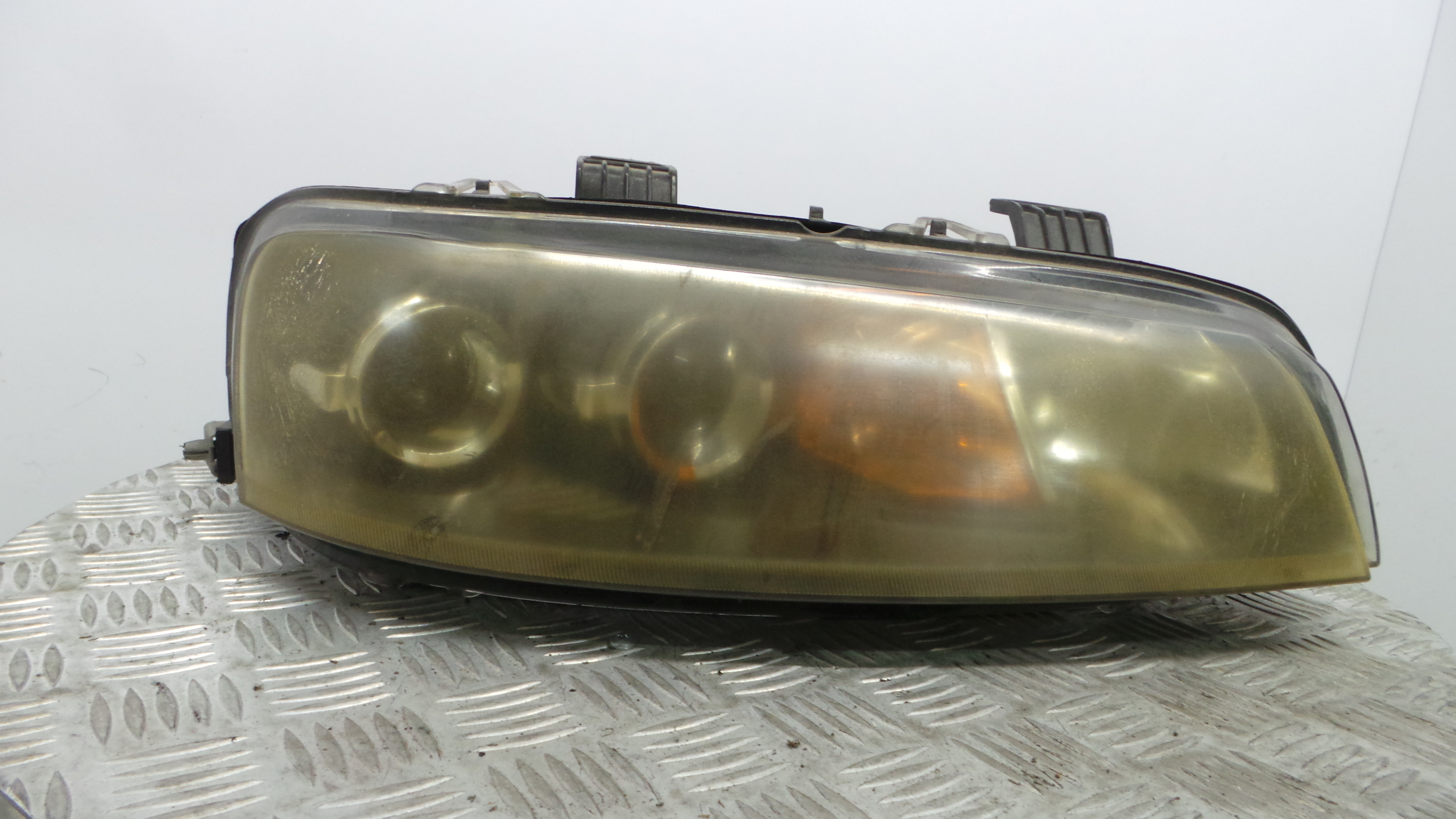 Ótica Dto 20-5957 - FIAT PUNTO (188_)-33203153 Ótica Dto 20-5957 - FIAT PUNTO (188_)-33203153