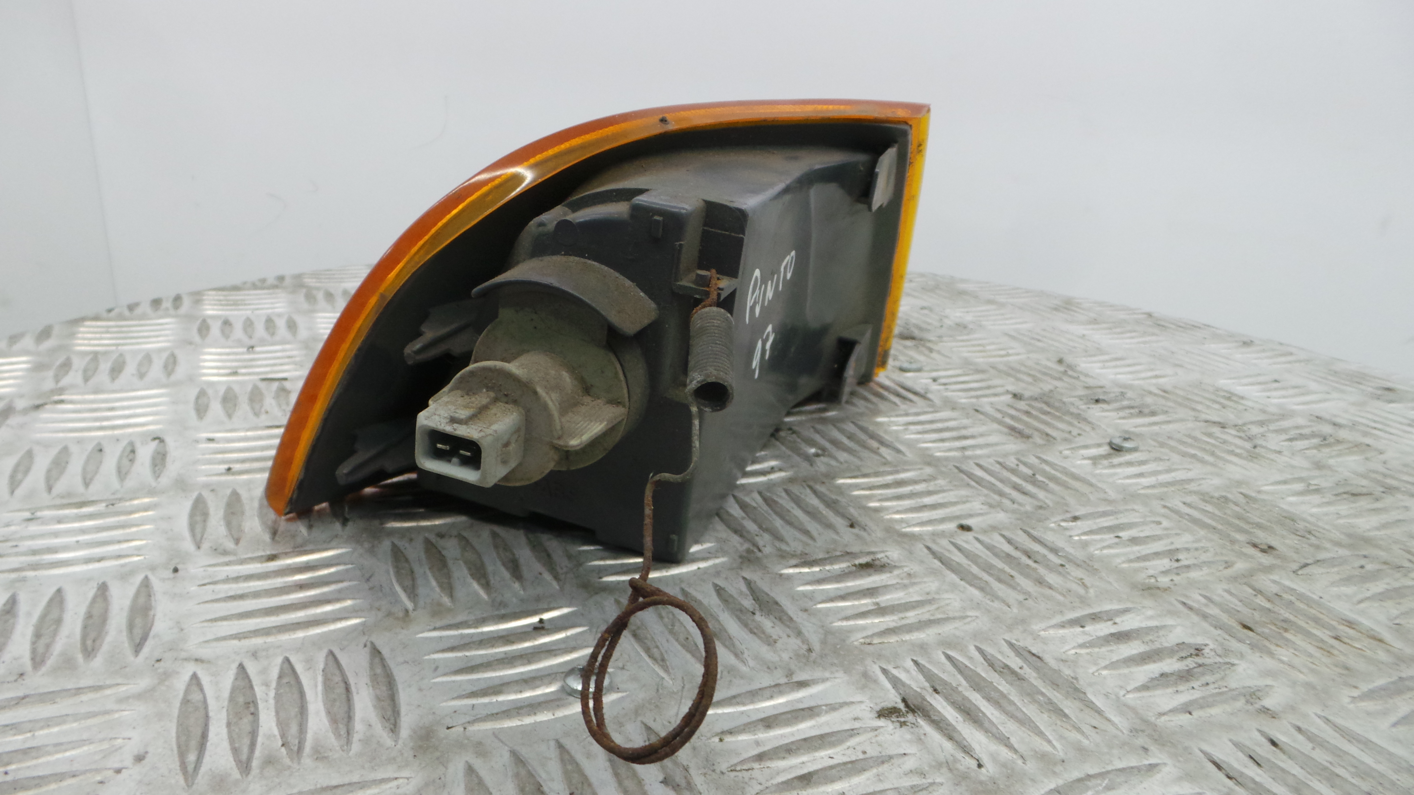 Farolim de Pisca Frente Esq 52835 - FIAT PUNTO (176_)-33203474