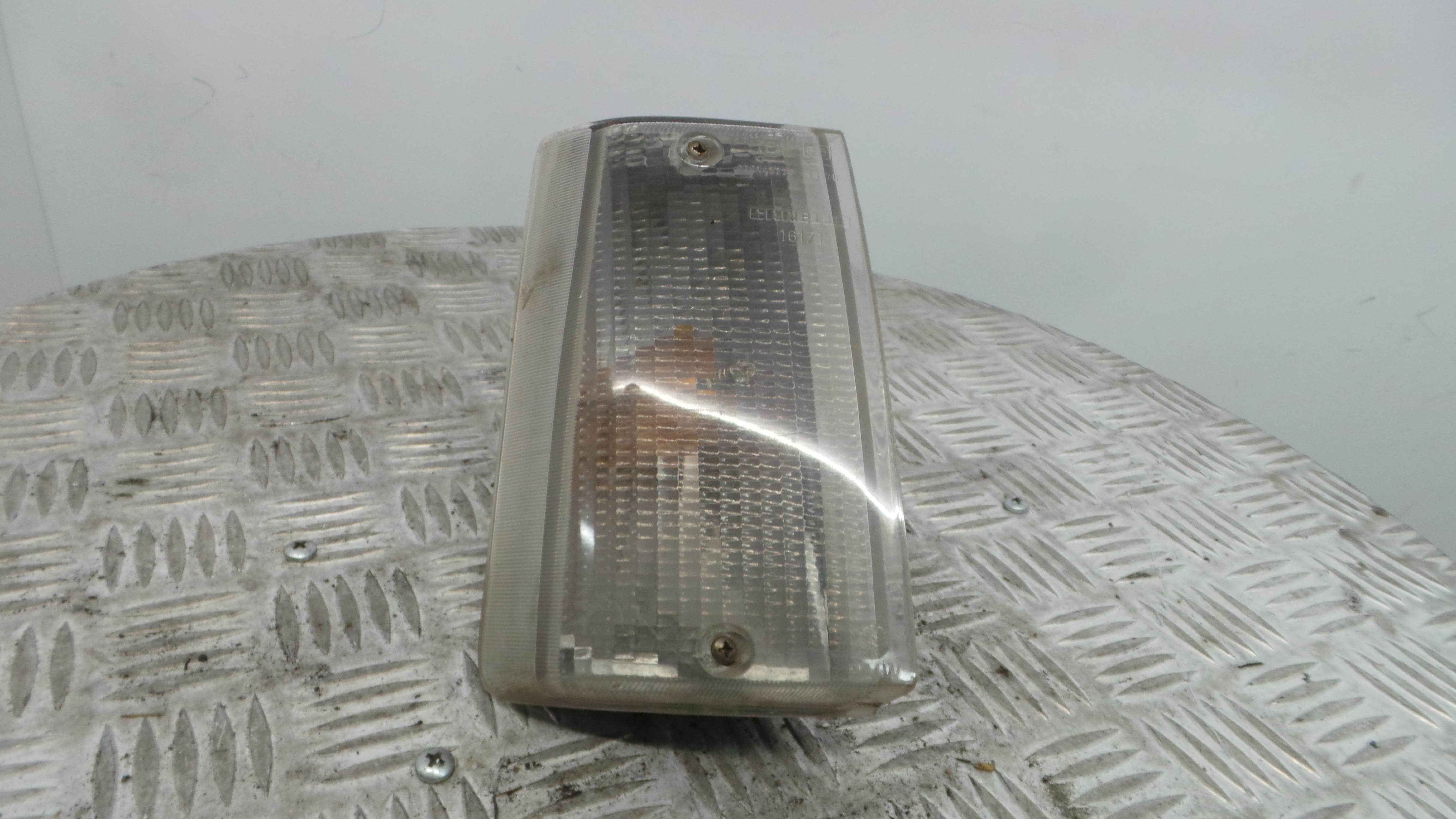 Farolim de Pisca Frente Dto 16168 - IVECO DAILY I Caixa-33203488